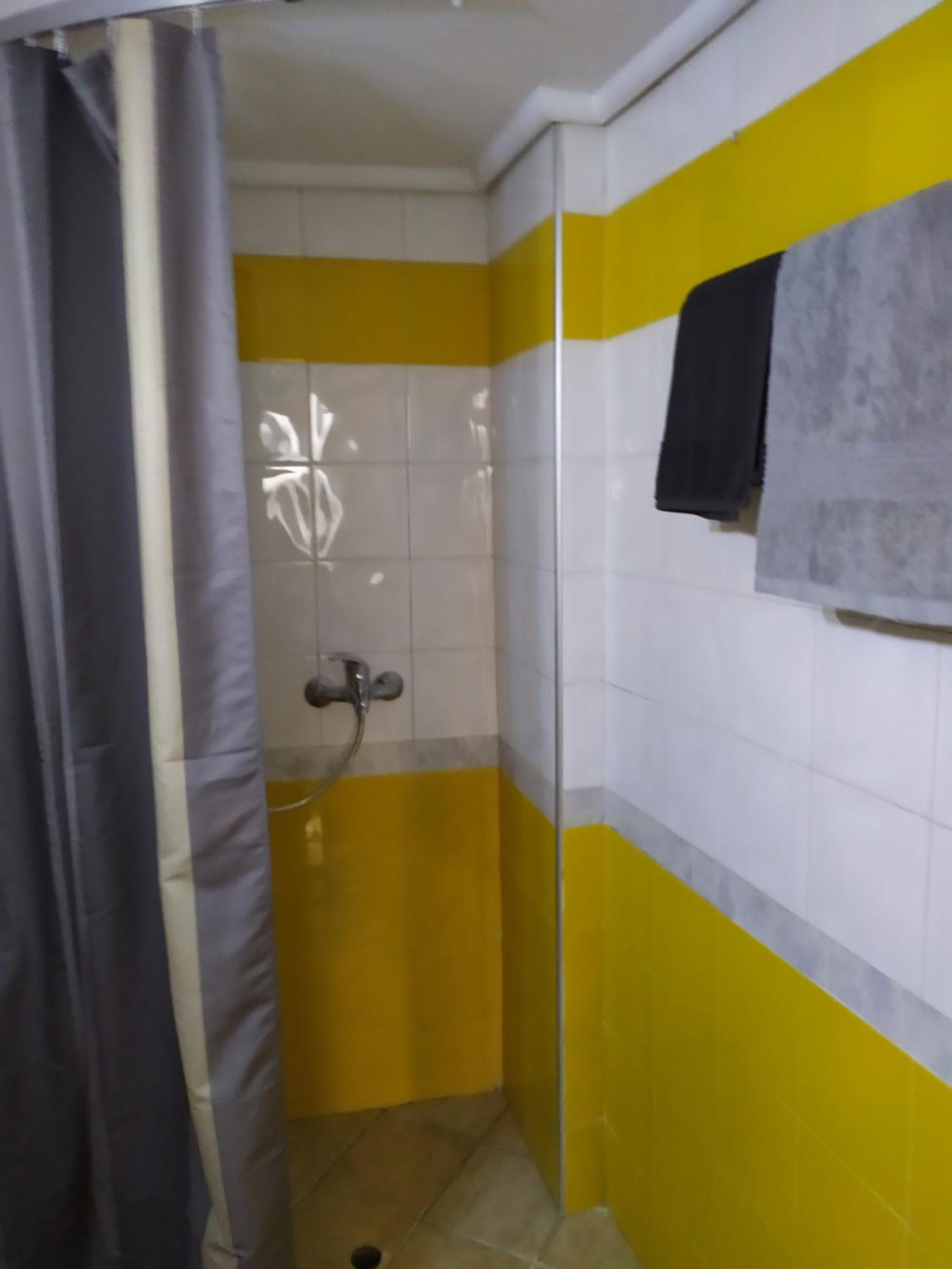 One-Bedroom Apartment - Photo 5