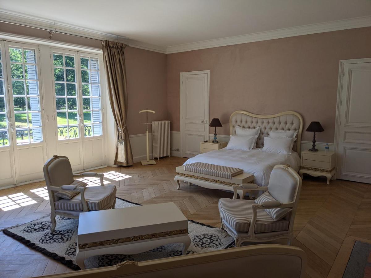 Suite with Balcony photo 1