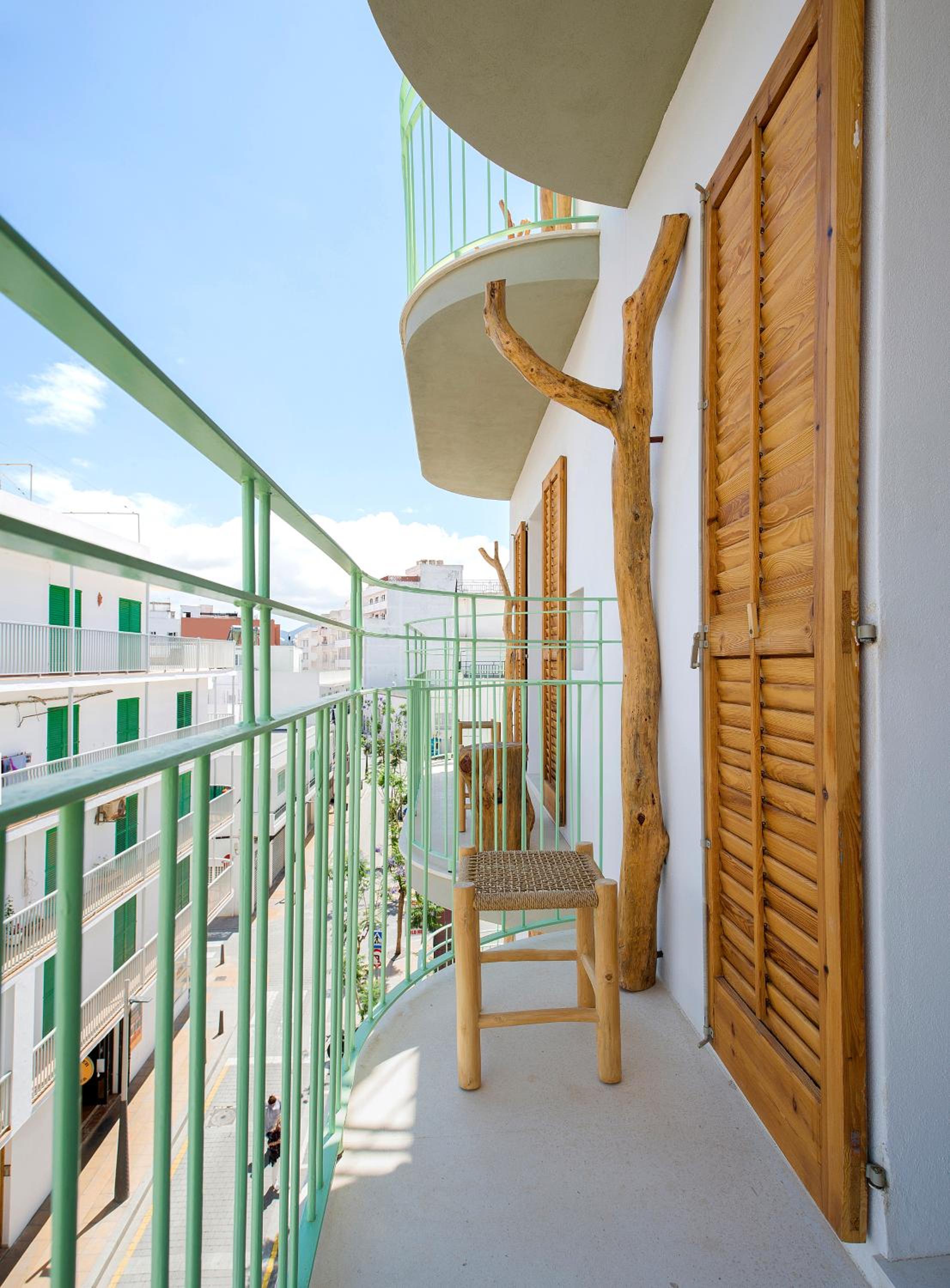 Triple Room with Balcony - Photo 15