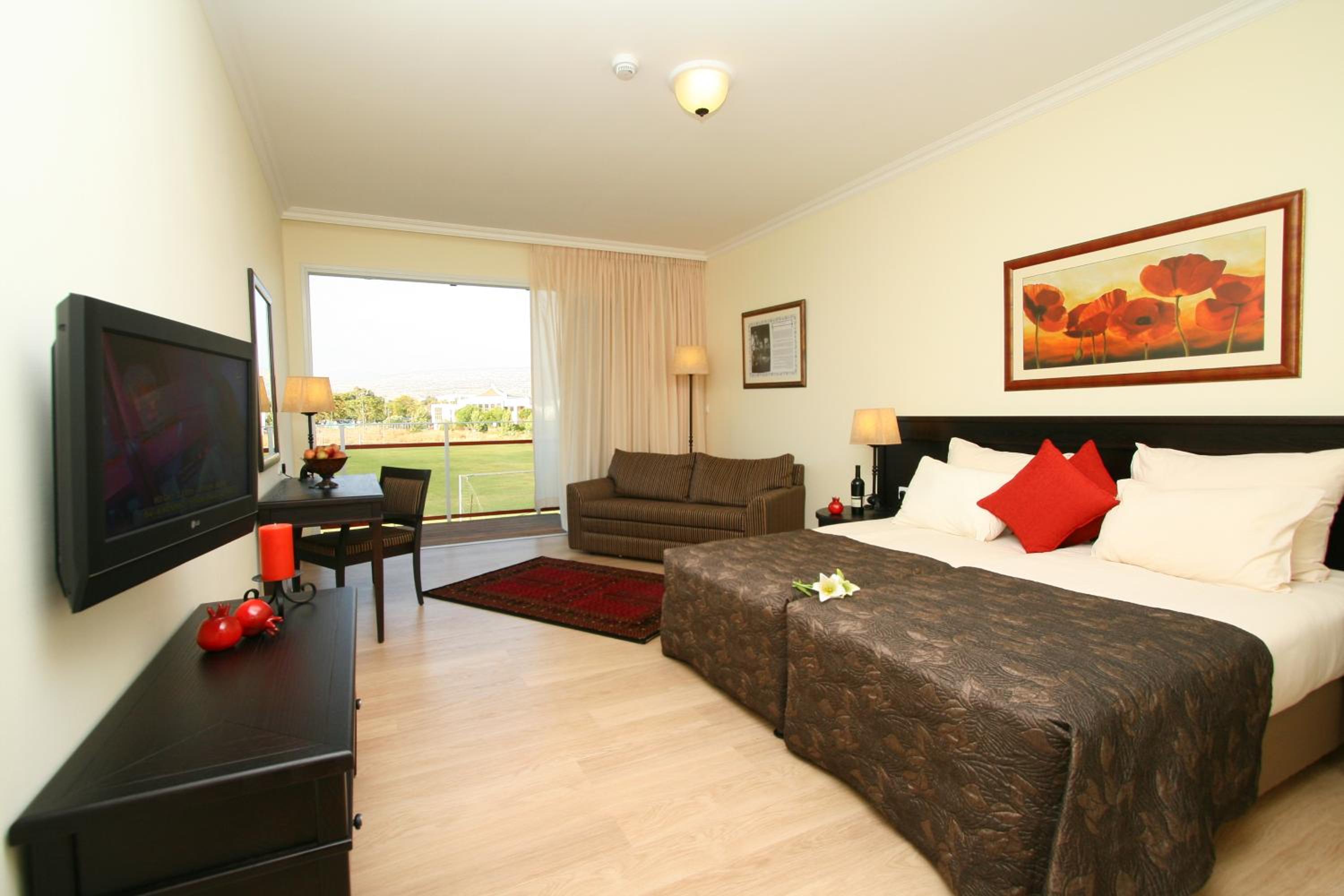 Classic Balcony Room – Upper Floor - Photo 4