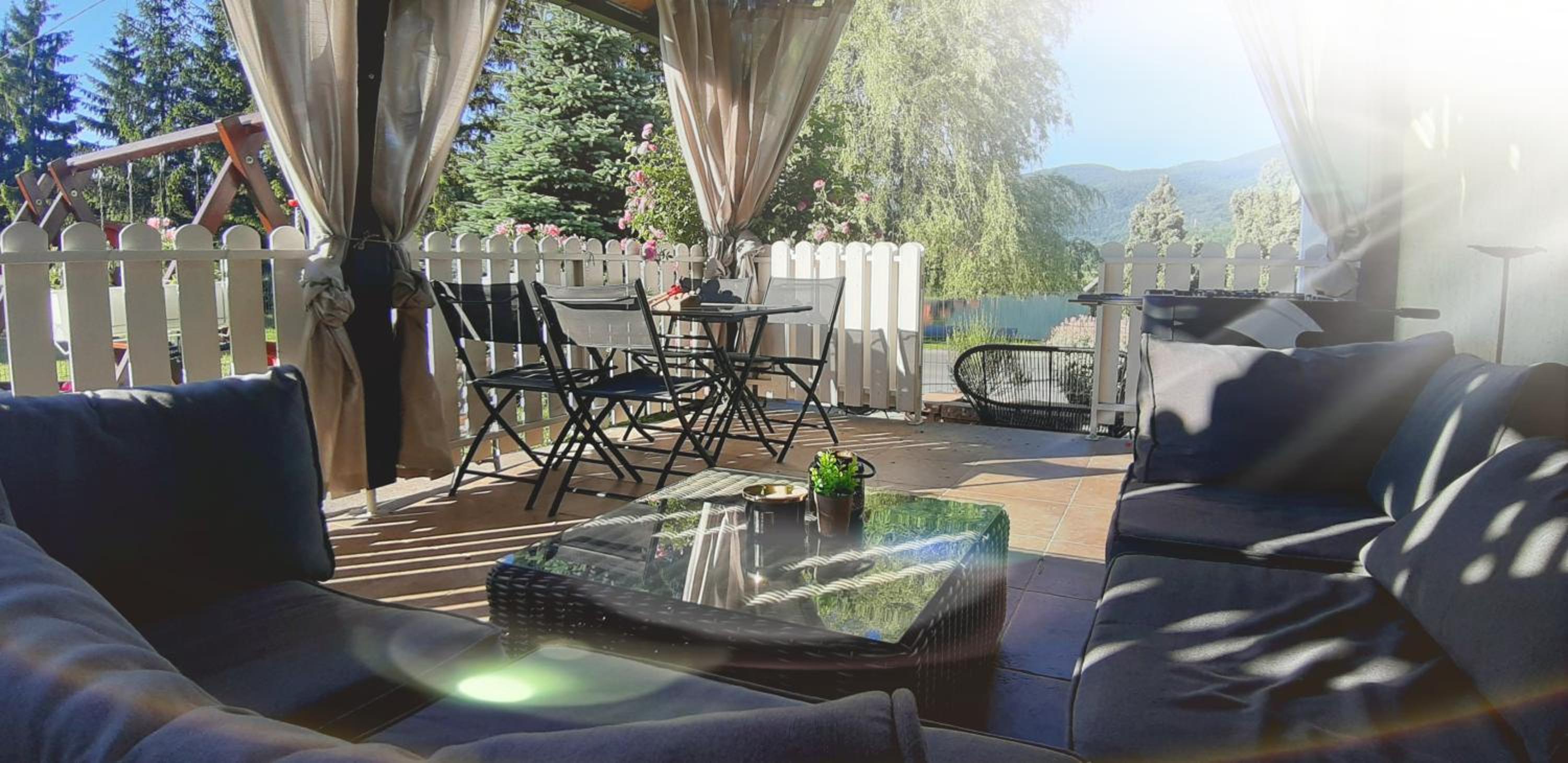 Apartment with Lake View - Photo 12