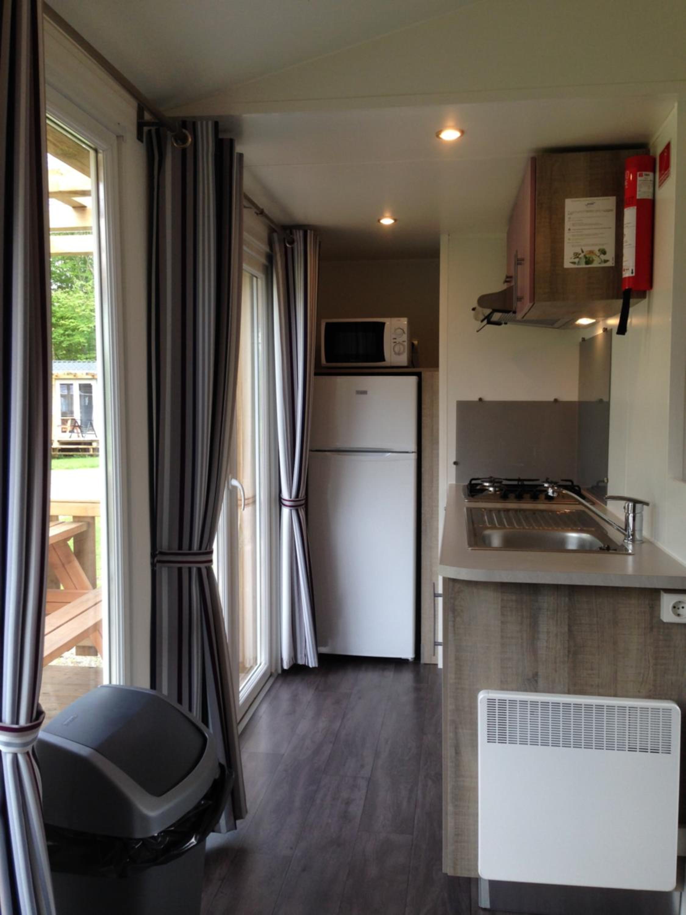 Mobile Home (6 Adults)