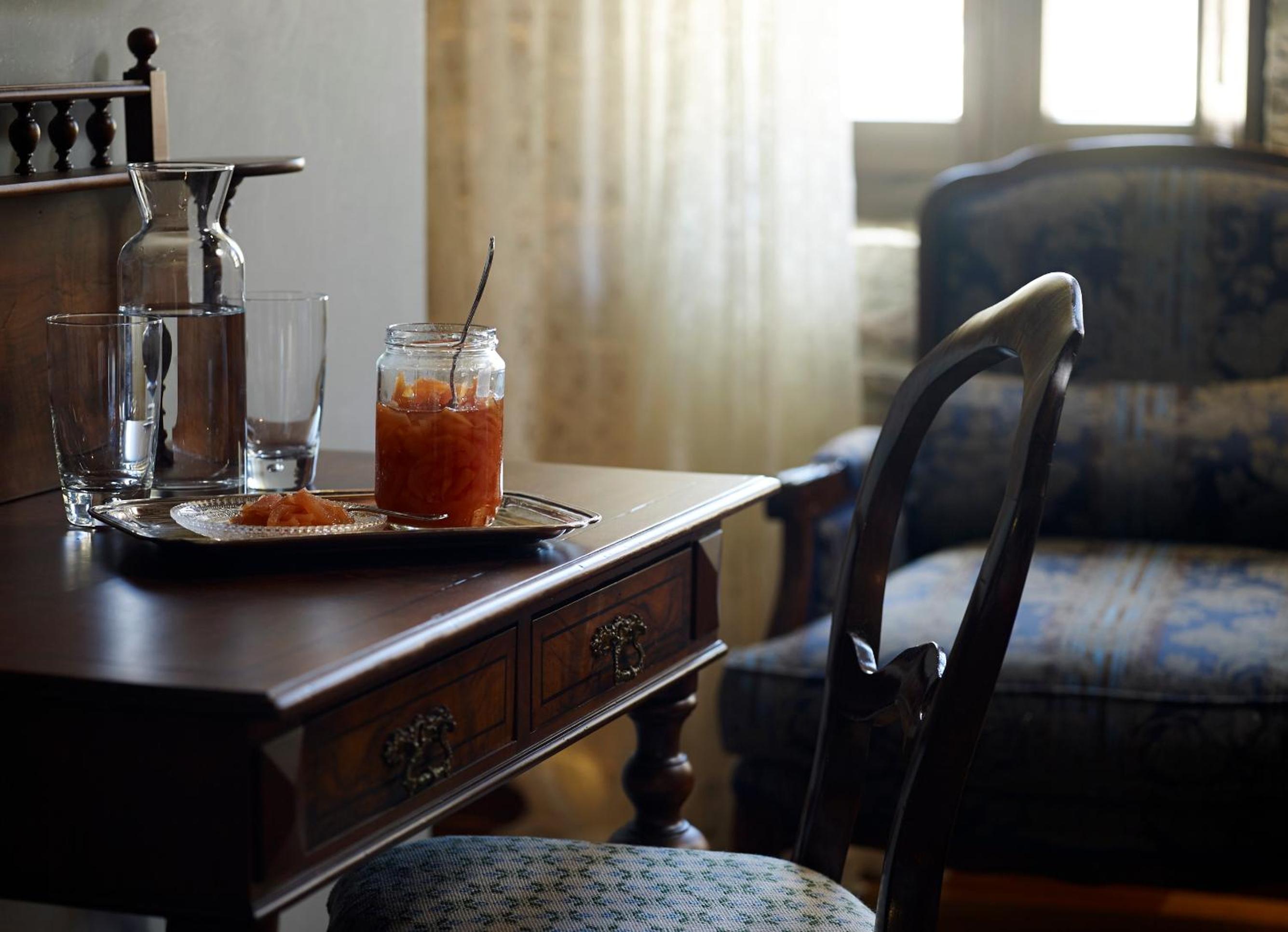 Superior Suite - Photo 12