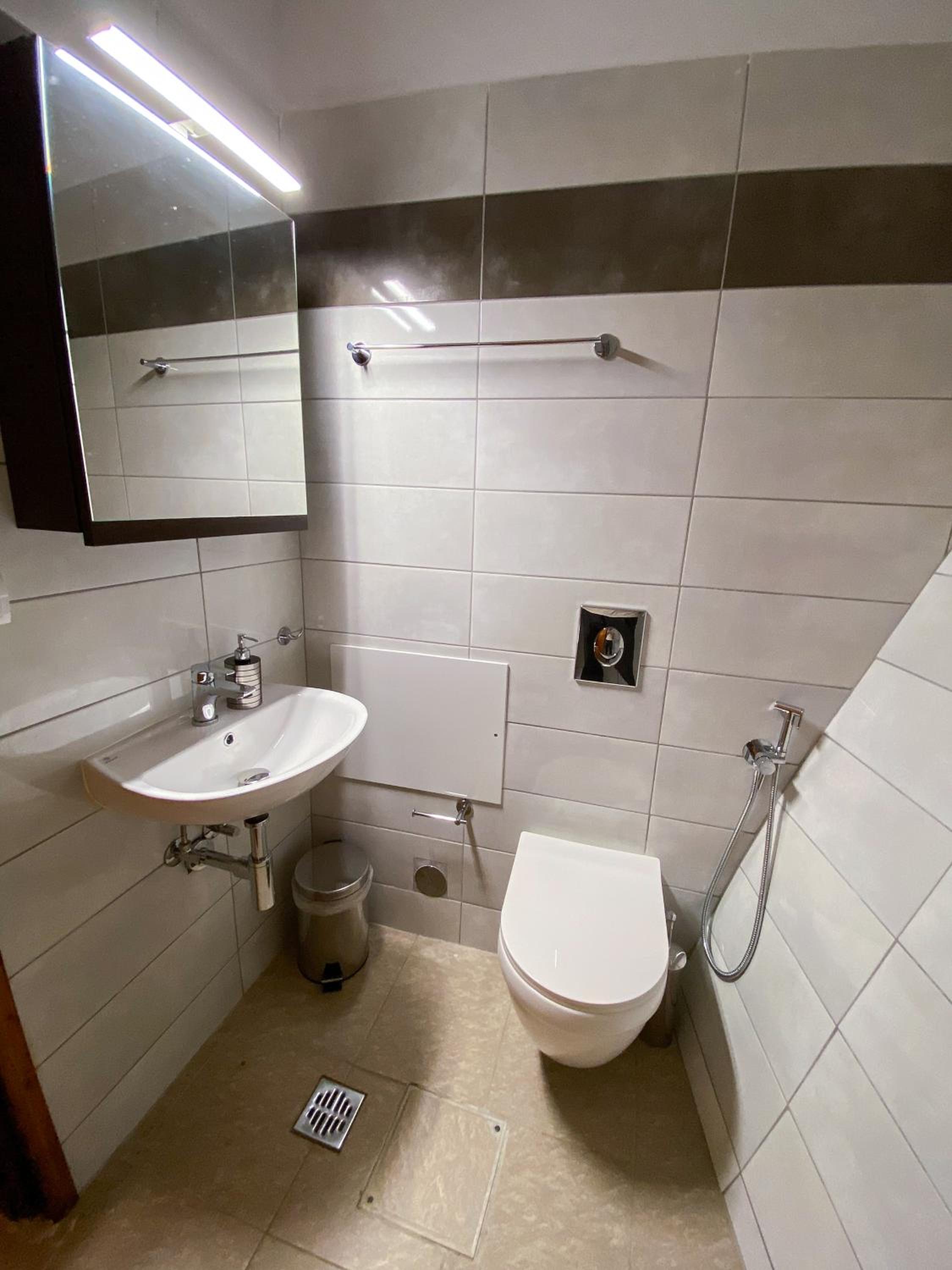 Standard Double Room - Photo 5