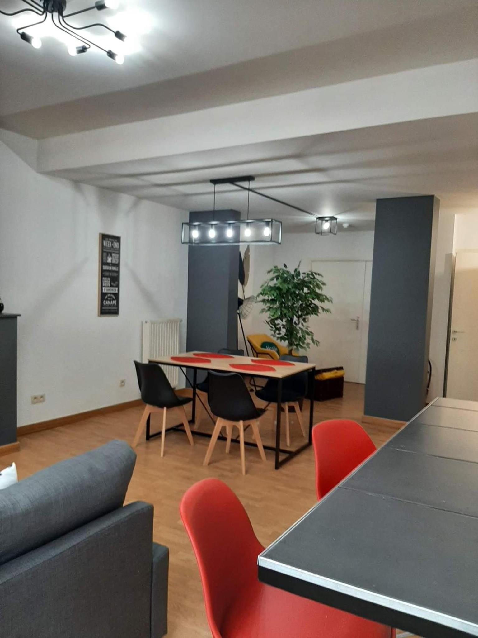 Apartment photo 2