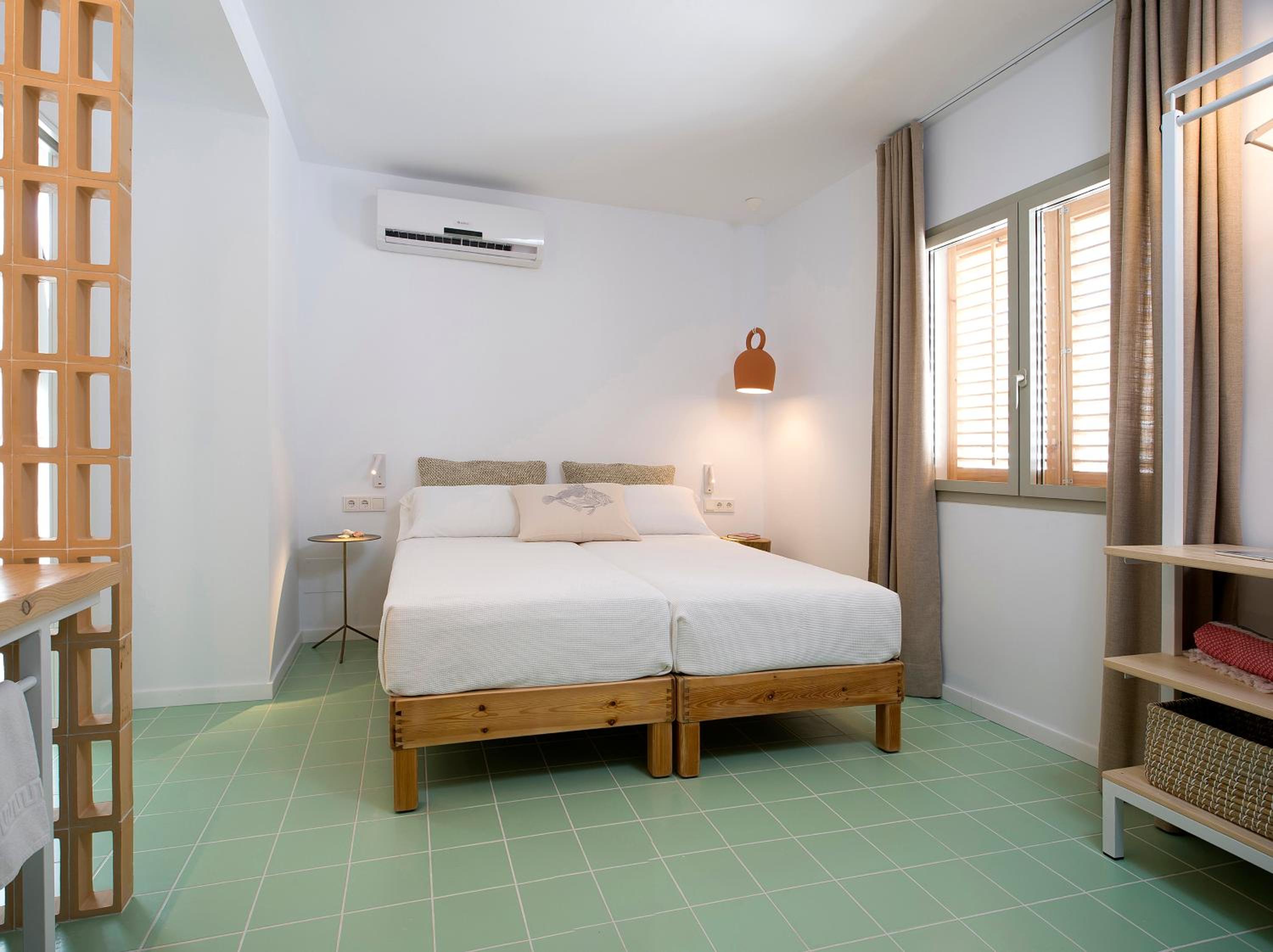Double or Twin Room - Photo 3
