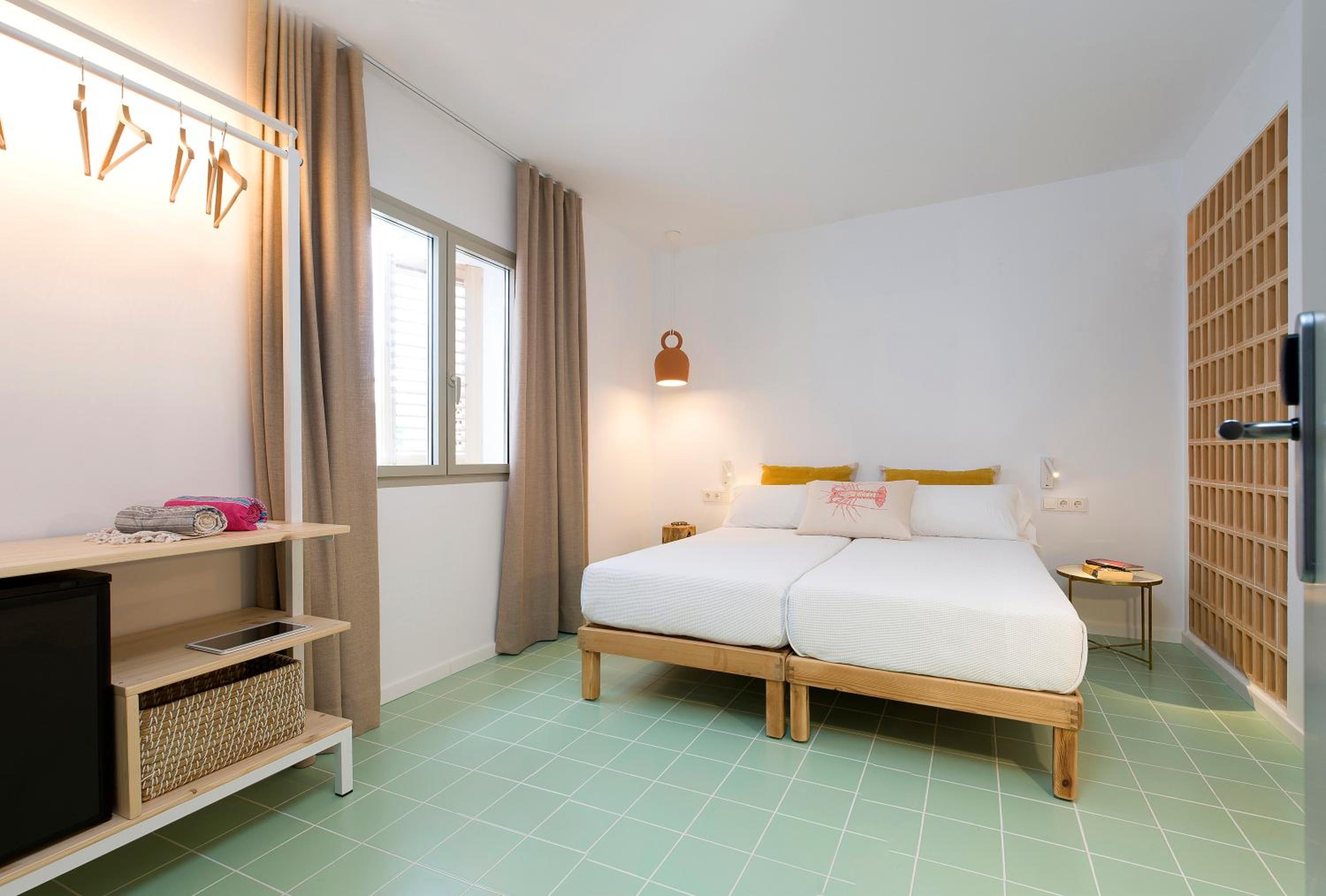 Double or Twin Room - Photo 2