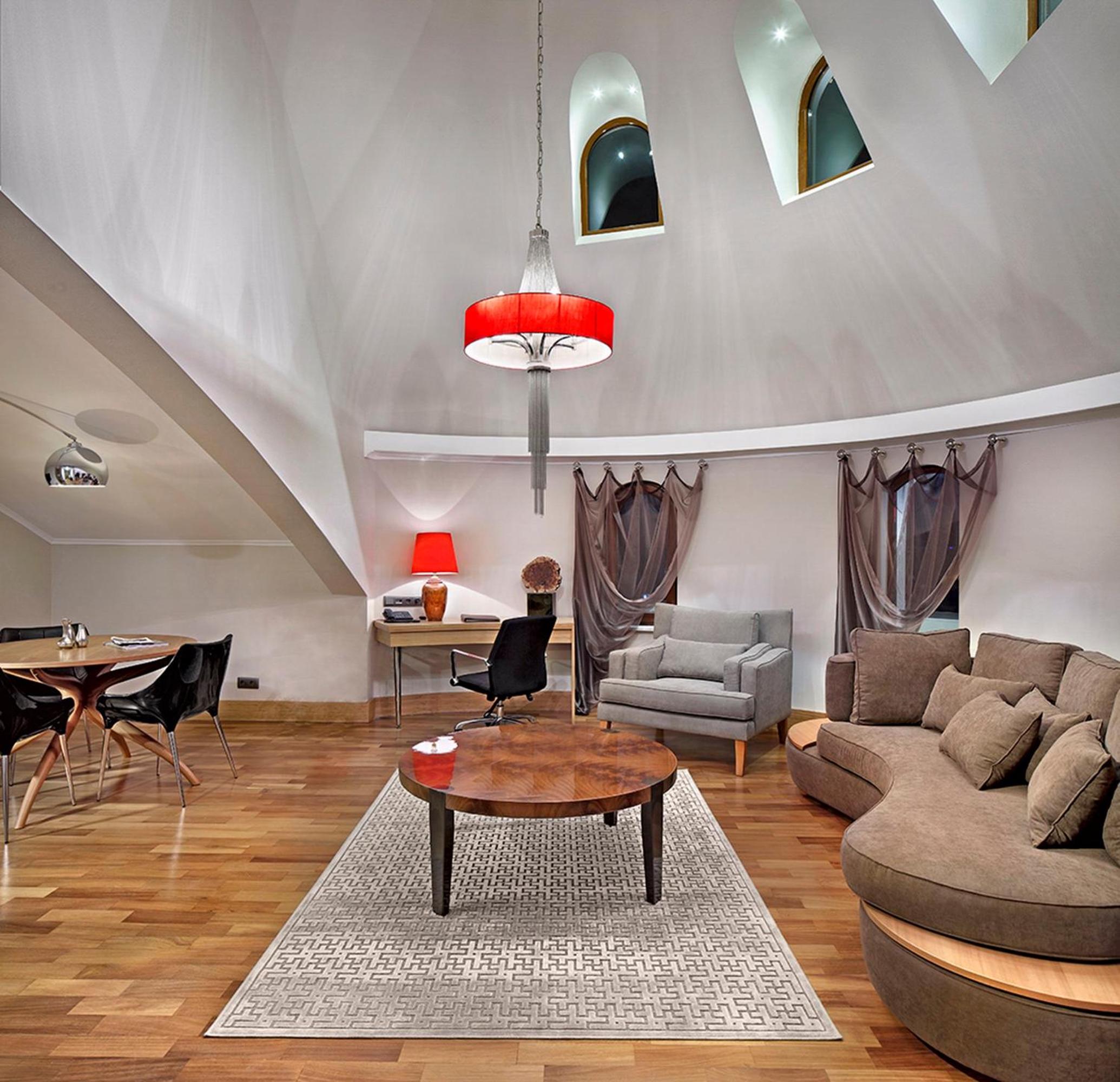 Presidential King Suite photo 1