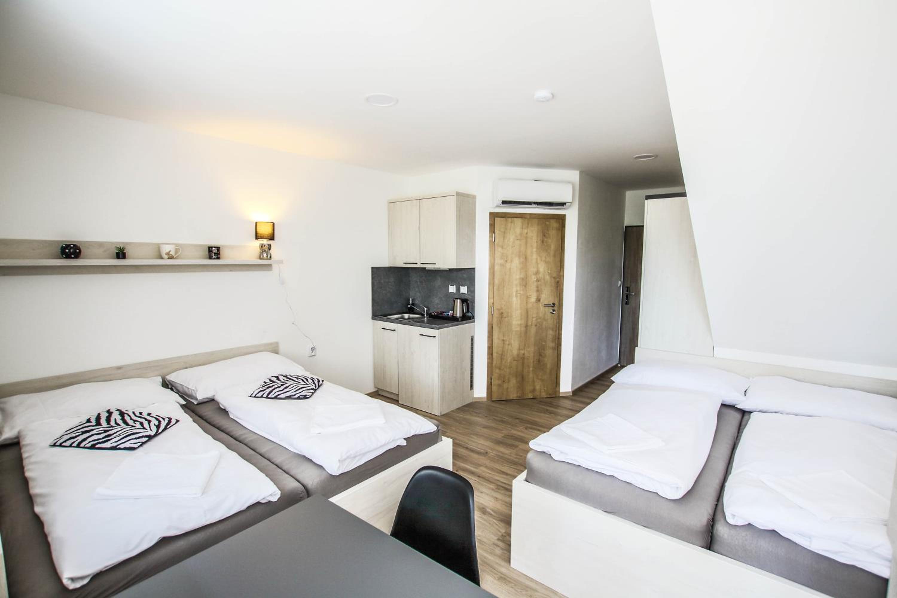 Quadruple Room with Terrace photo 3