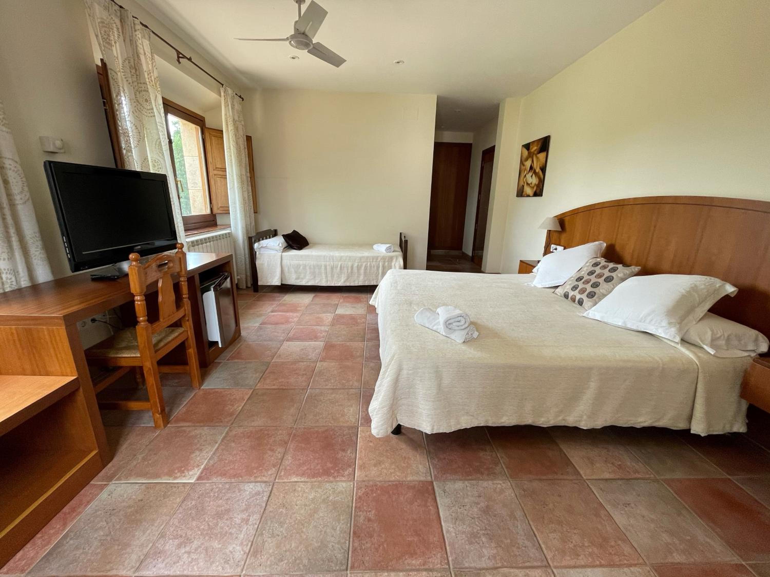 Superior Triple Room - Photo 1