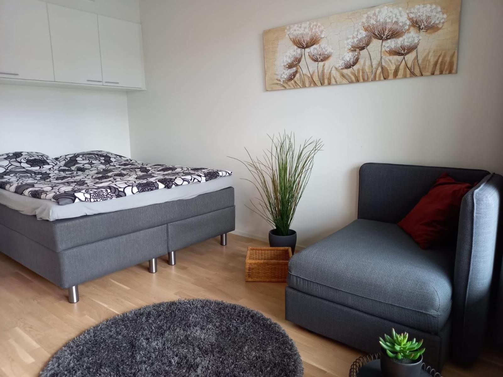 One-Bedroom Apartment - Photo 1