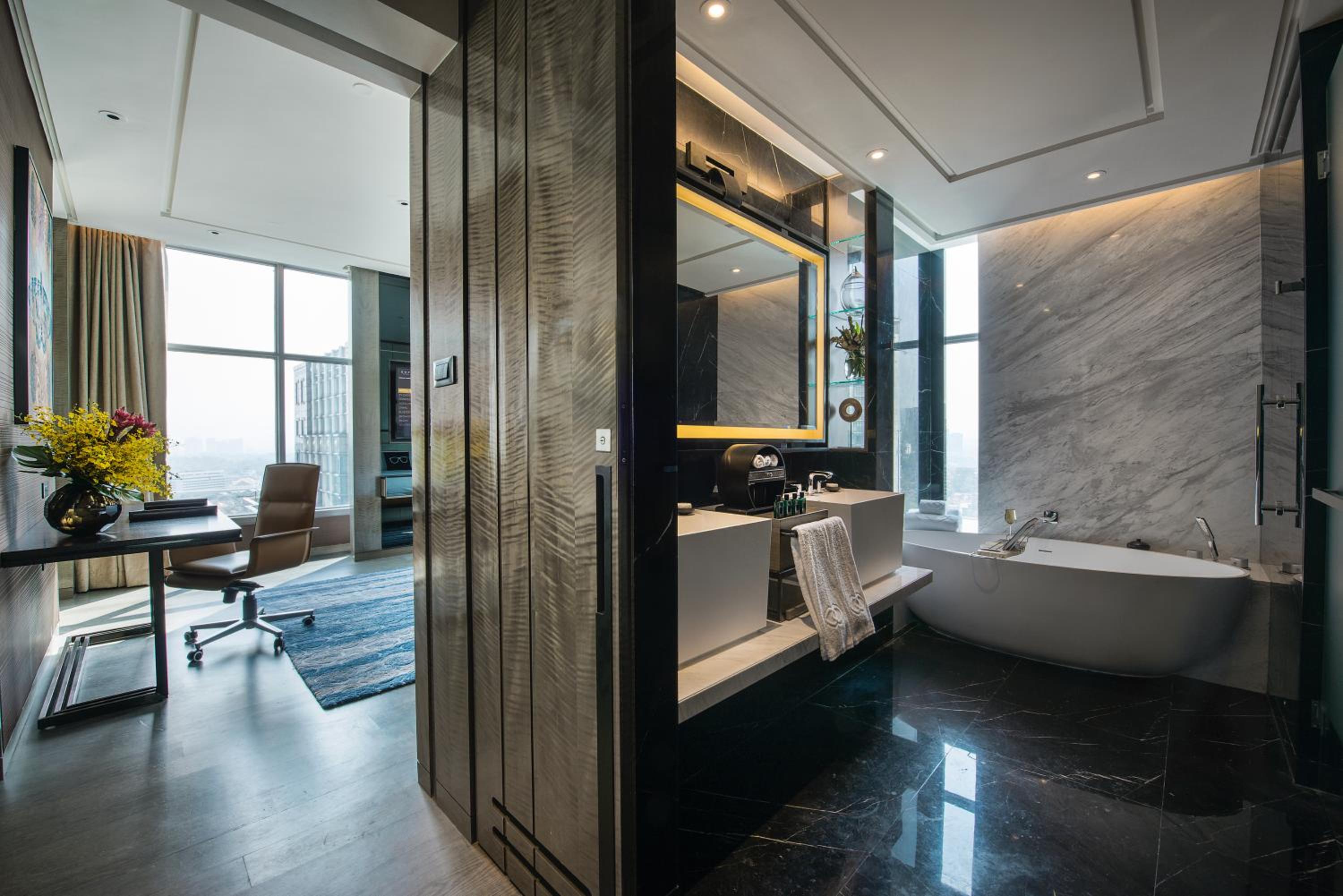 OPERA SUITE, Club Millésime Access, 1 King Size Bed