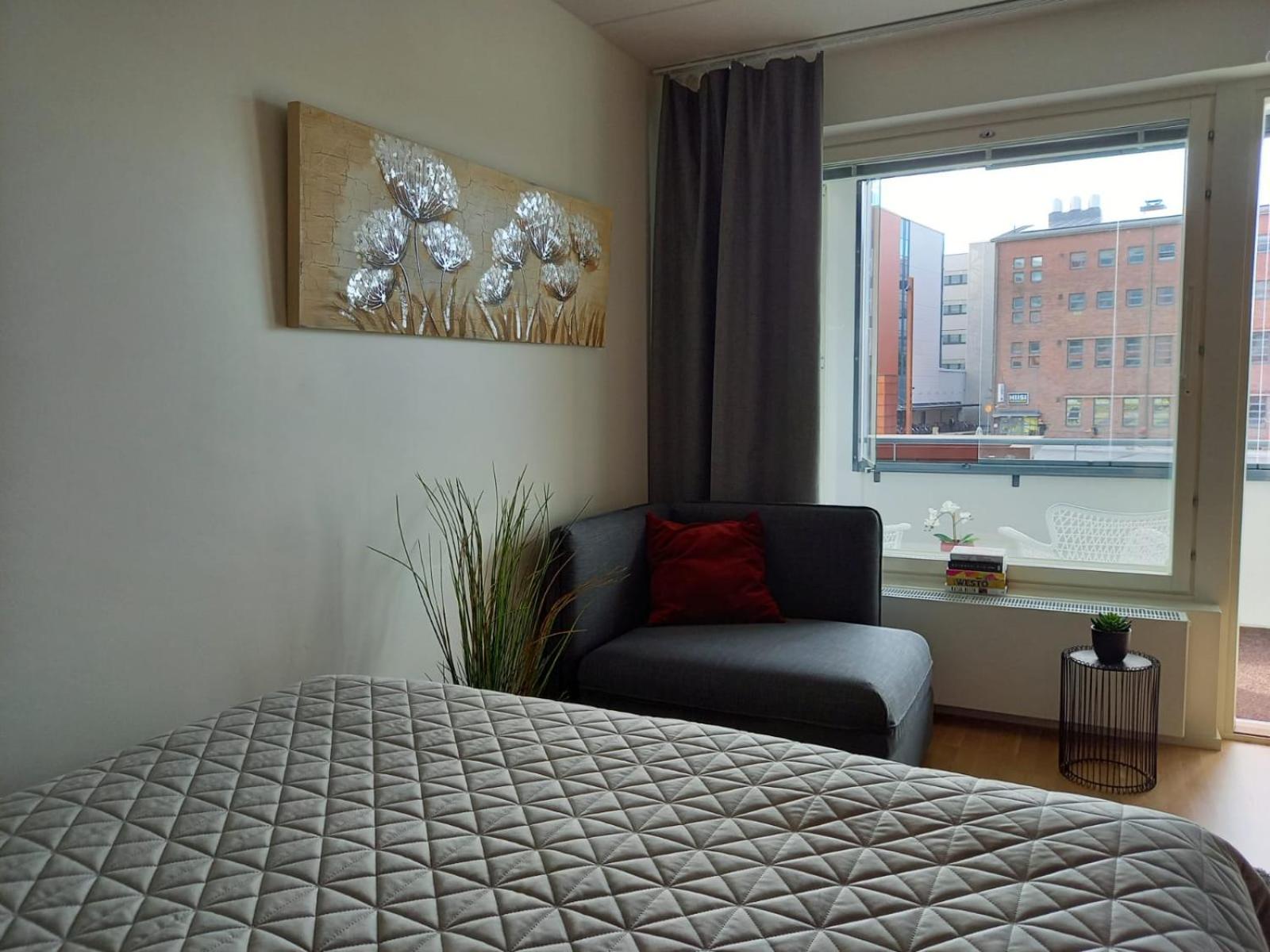 One-Bedroom Apartment - Photo 11