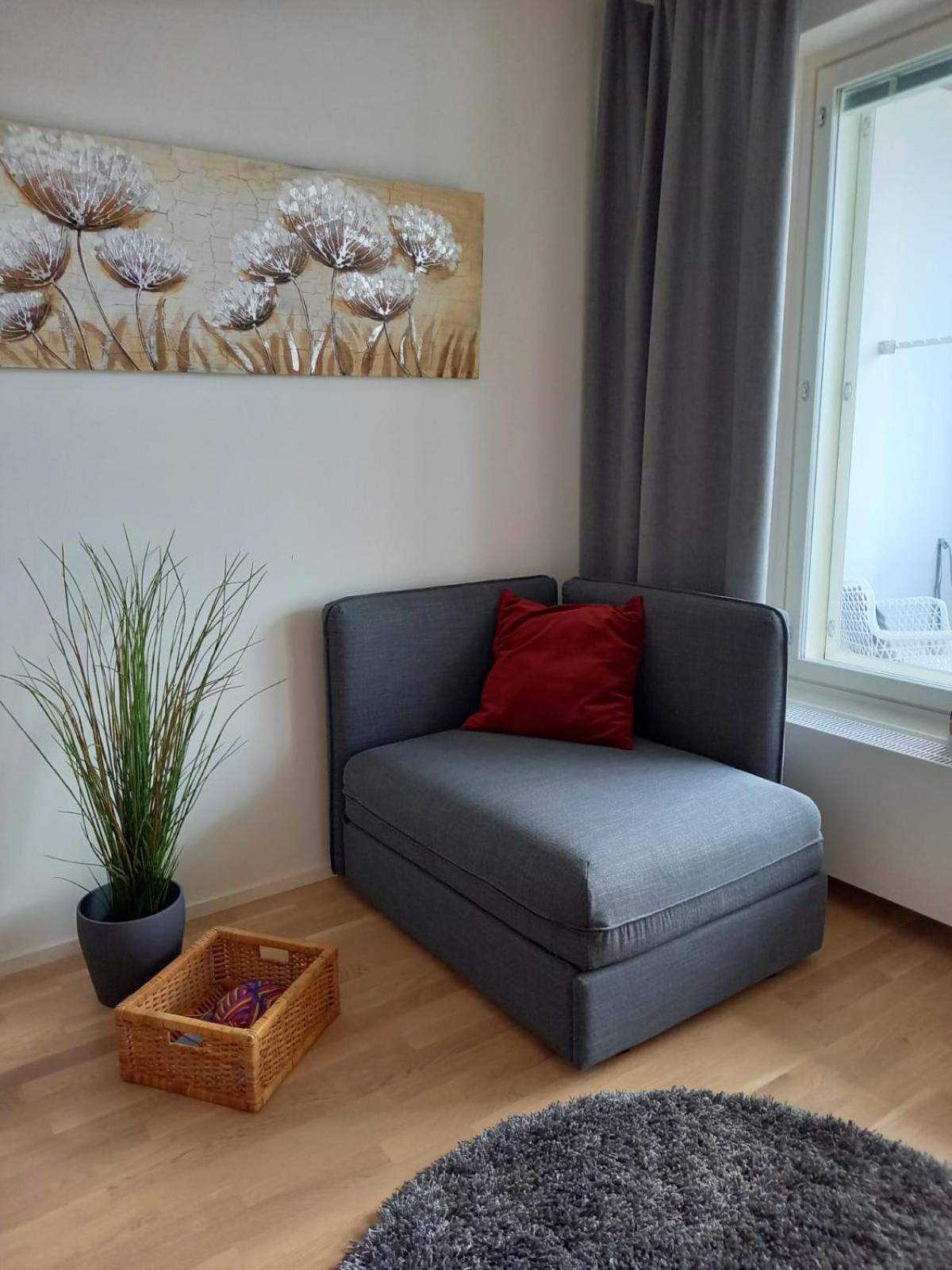 One-Bedroom Apartment - Photo 12