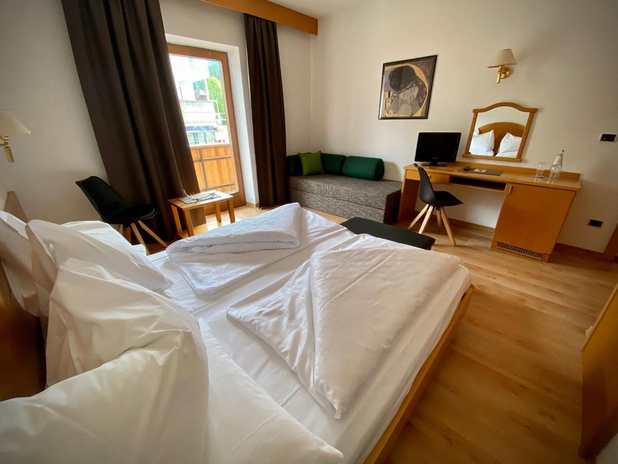 Deluxe Room - Photo 4