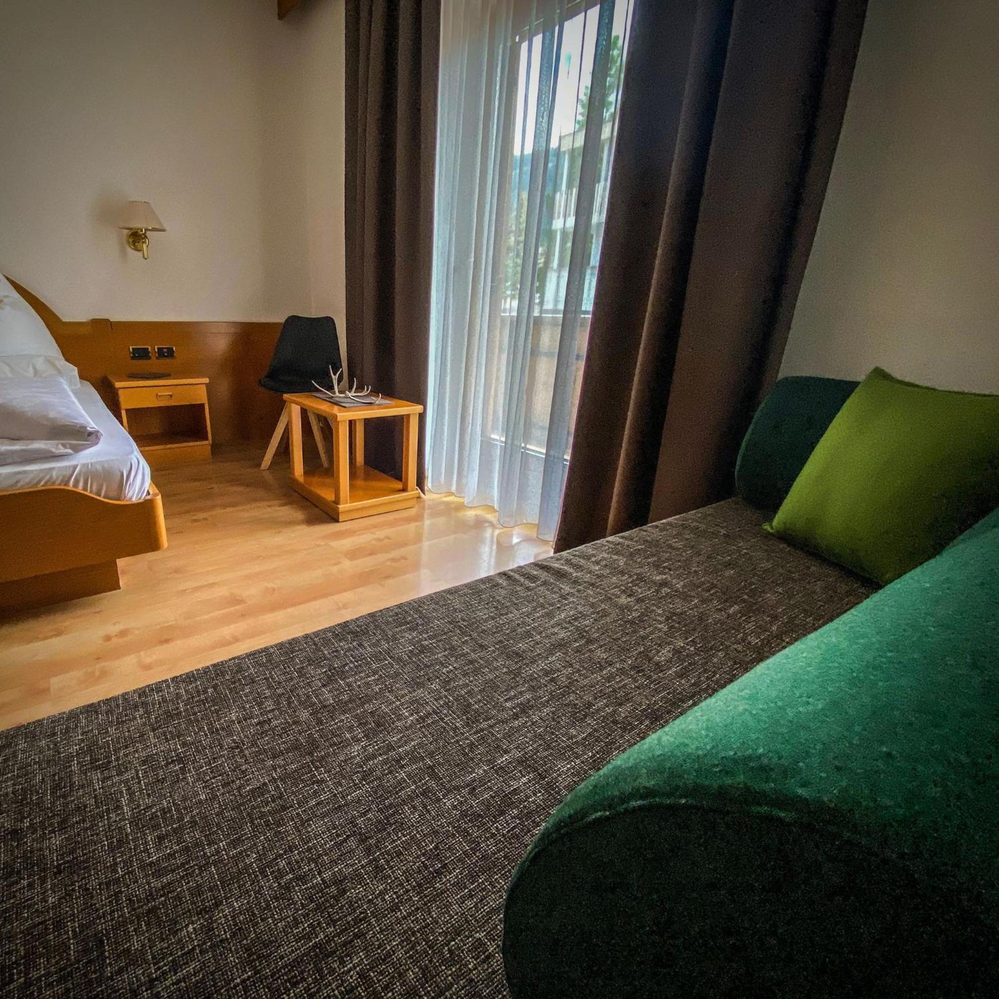 Deluxe Room - Photo 3