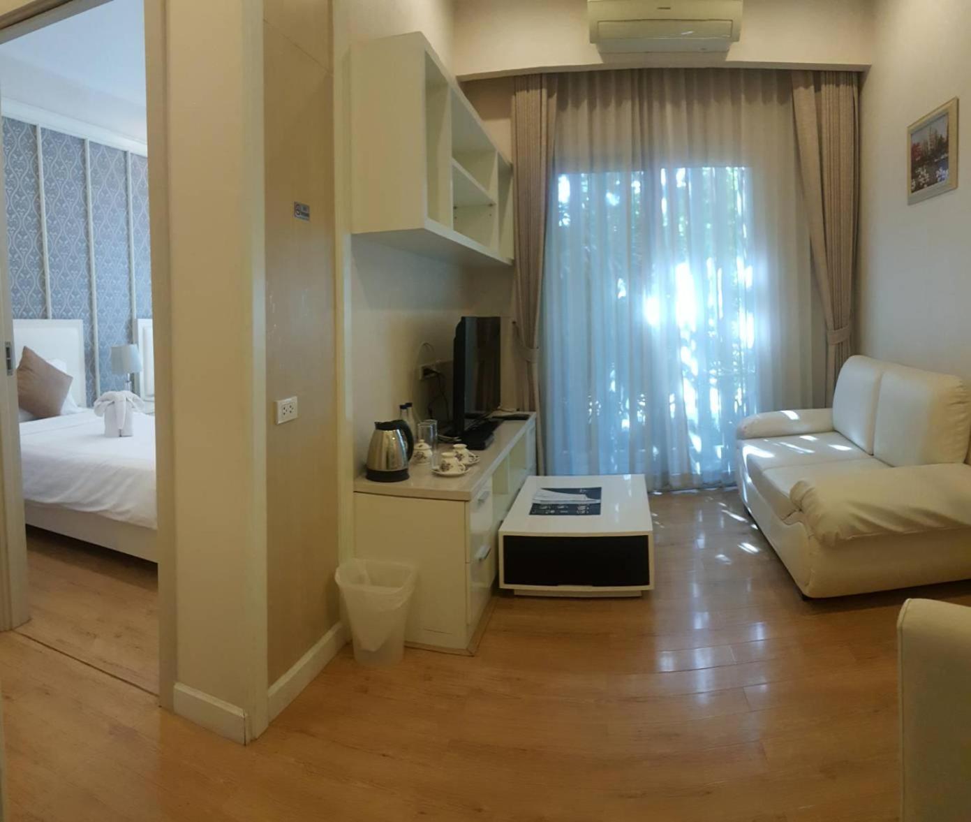 Twin Room with Bath