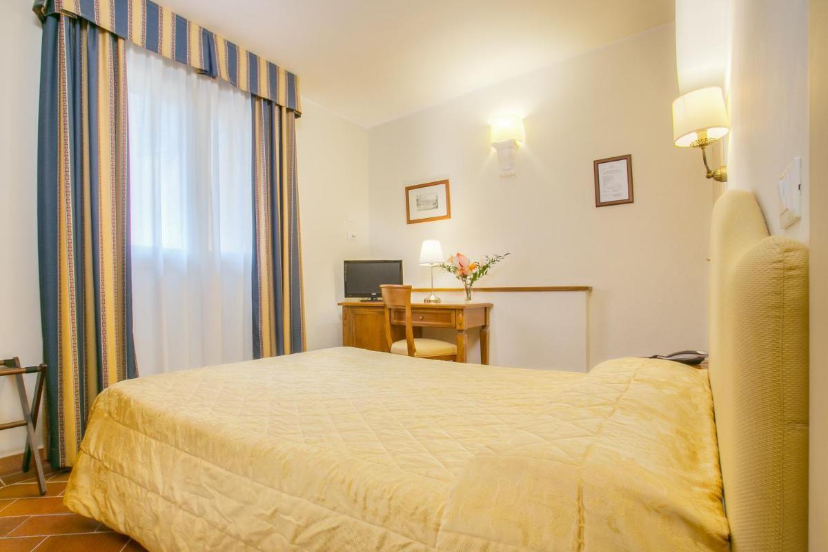 Single Room photo 1