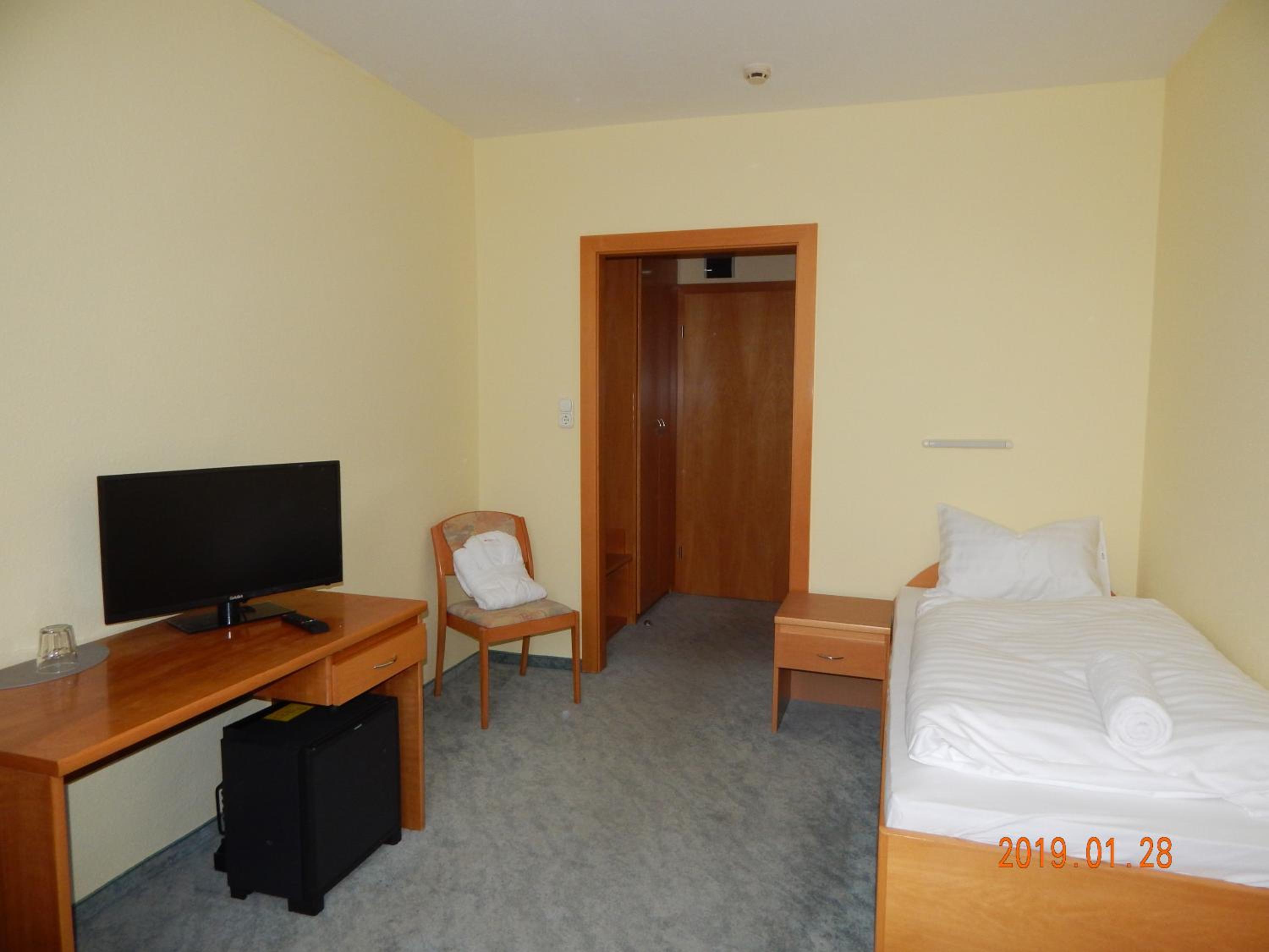Single Room photo 2
