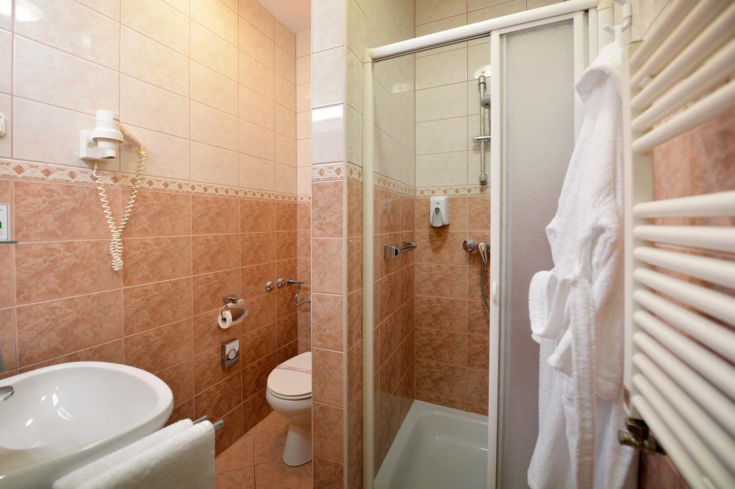 Standard Double Room - Photo 2