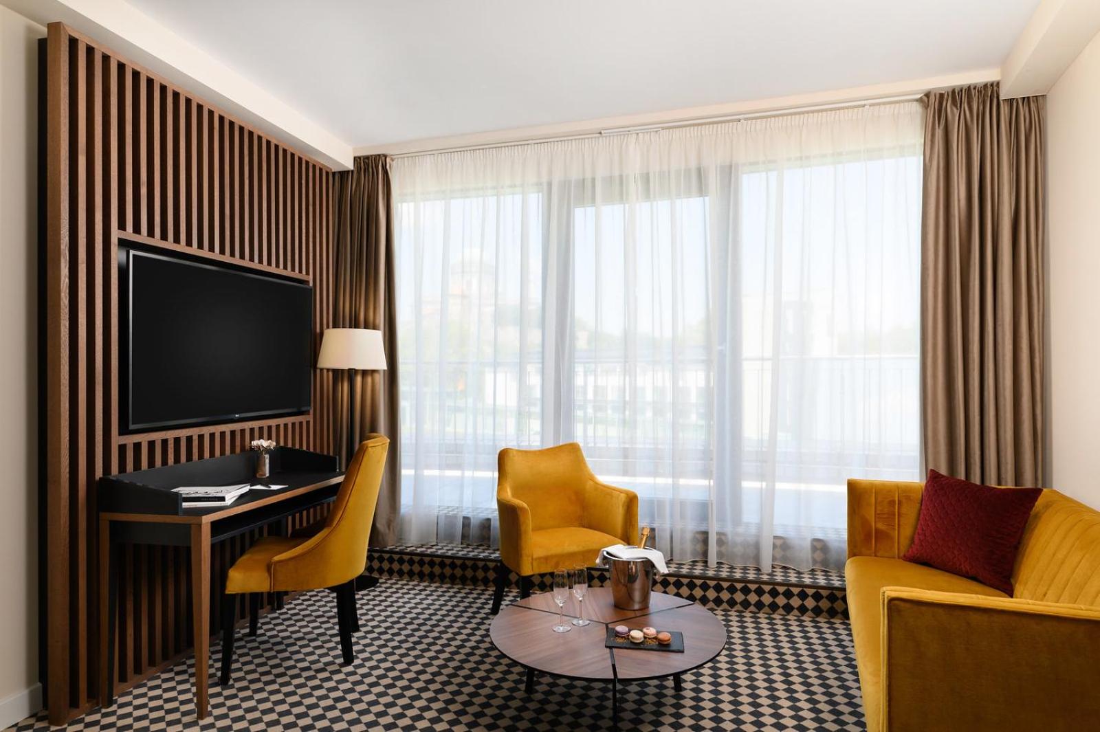 Suite with Terrace photo 2