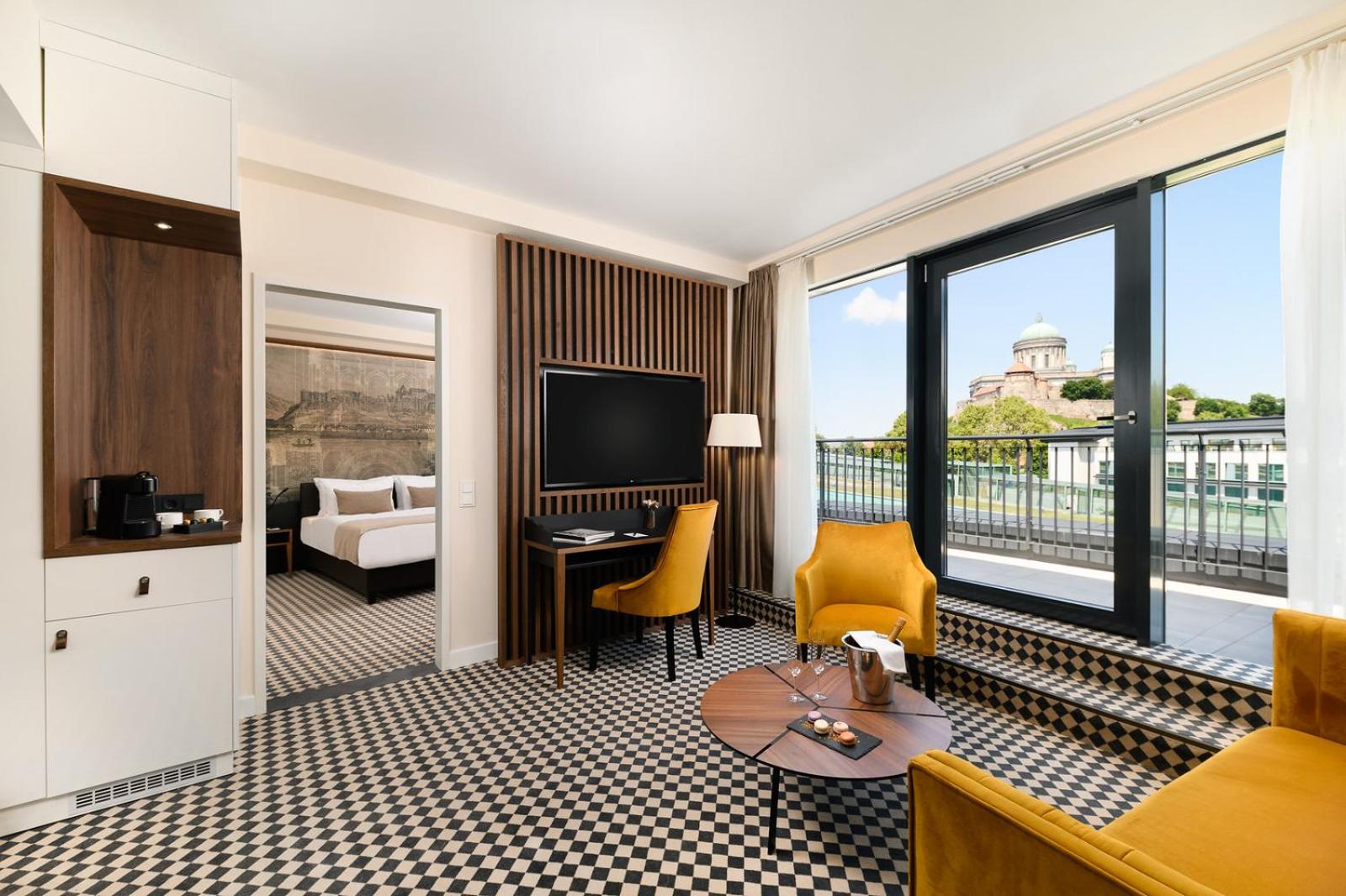 Suite with Terrace photo 3