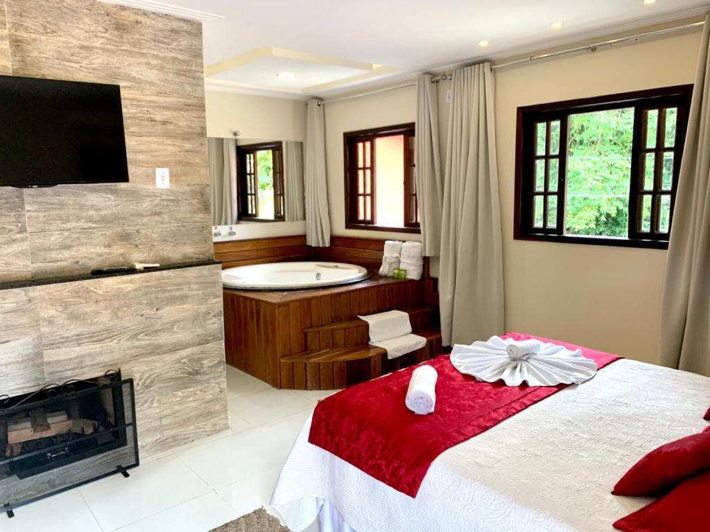 Deluxe Suite with Spa Bath photo 1