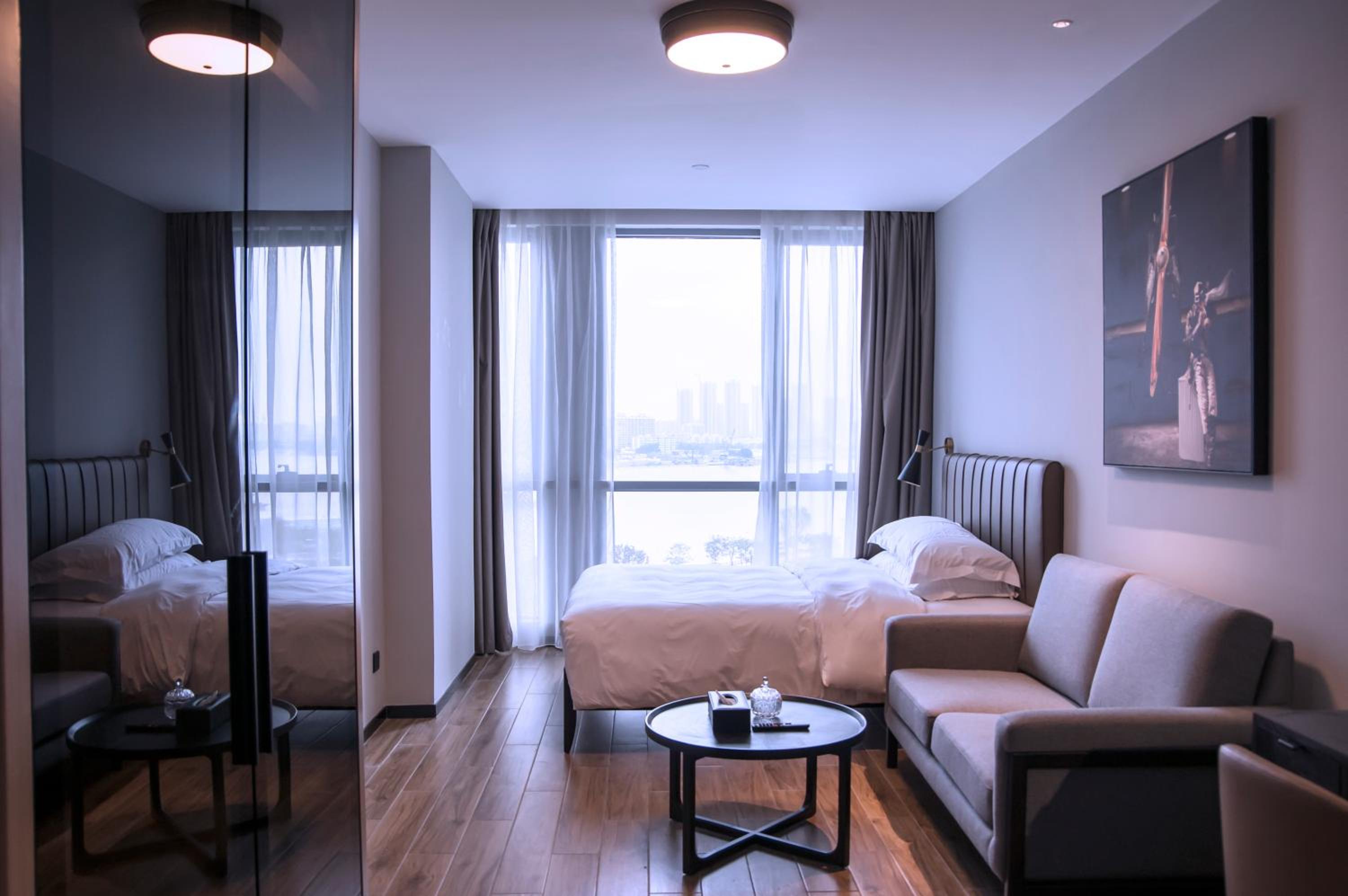 Superior Apartment King Bed Suite - Photo 1