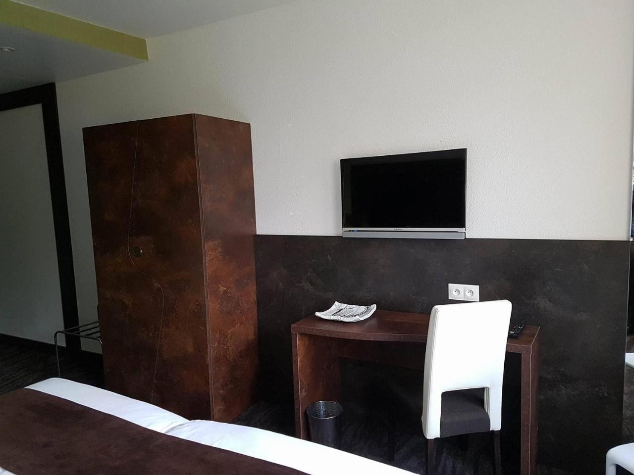 Deluxe Double Room with Shower