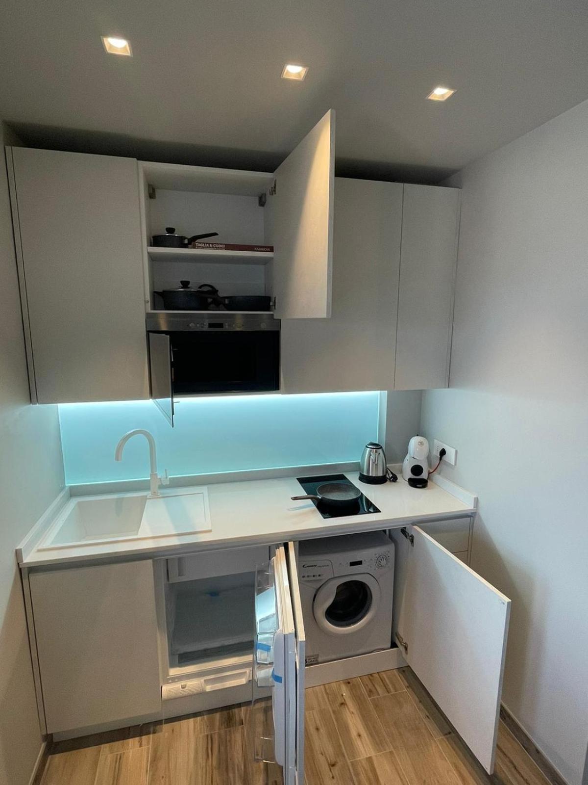 One-Bedroom Apartment - Photo 3