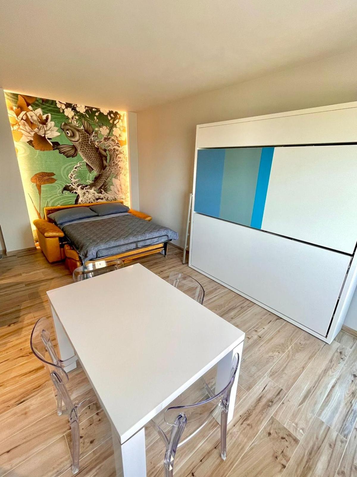 One-Bedroom Apartment - Photo 9
