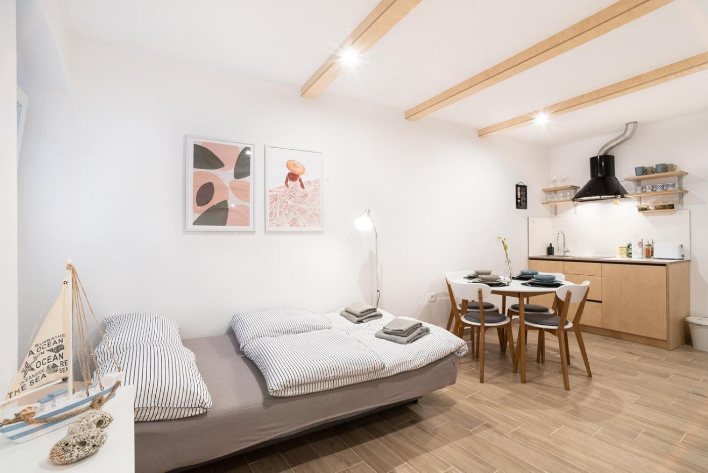 Standard Studio - Photo 29