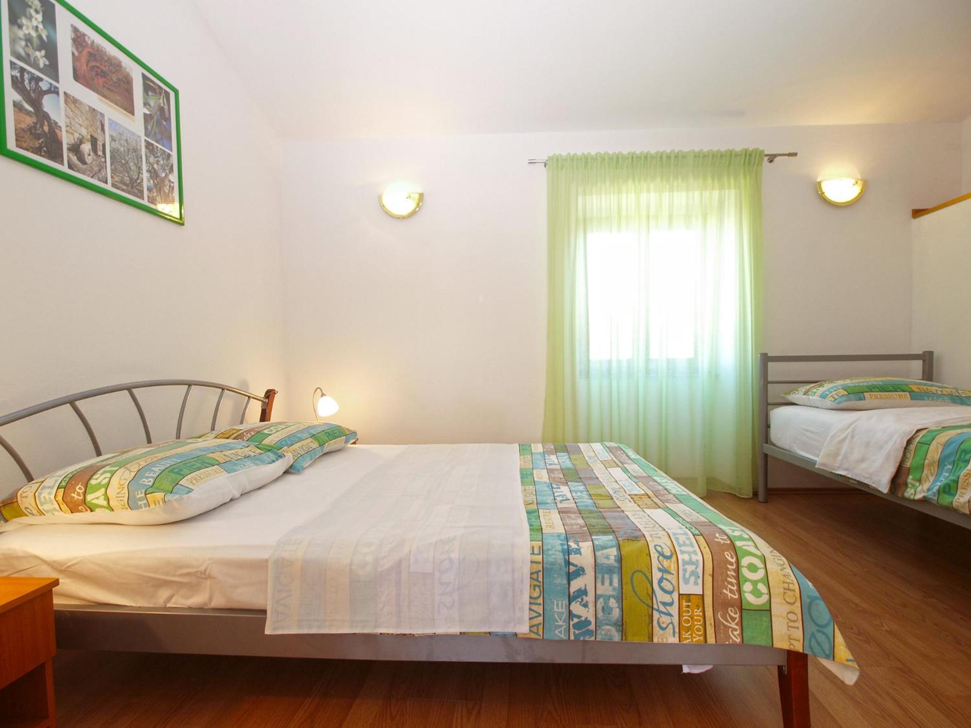 Apartment photo 2