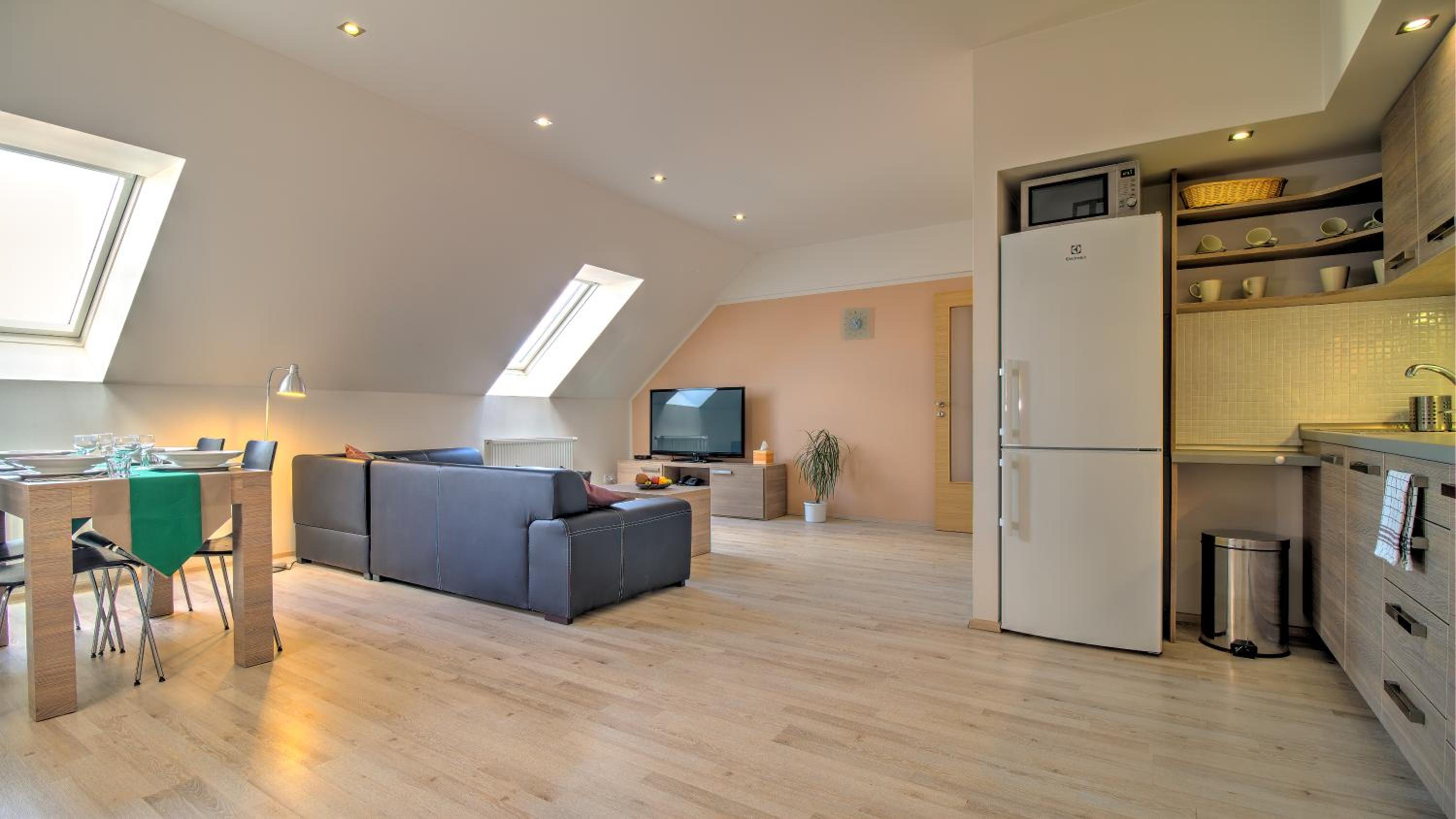 One-Bedroom Apartment (2 Adults) - Photo 7