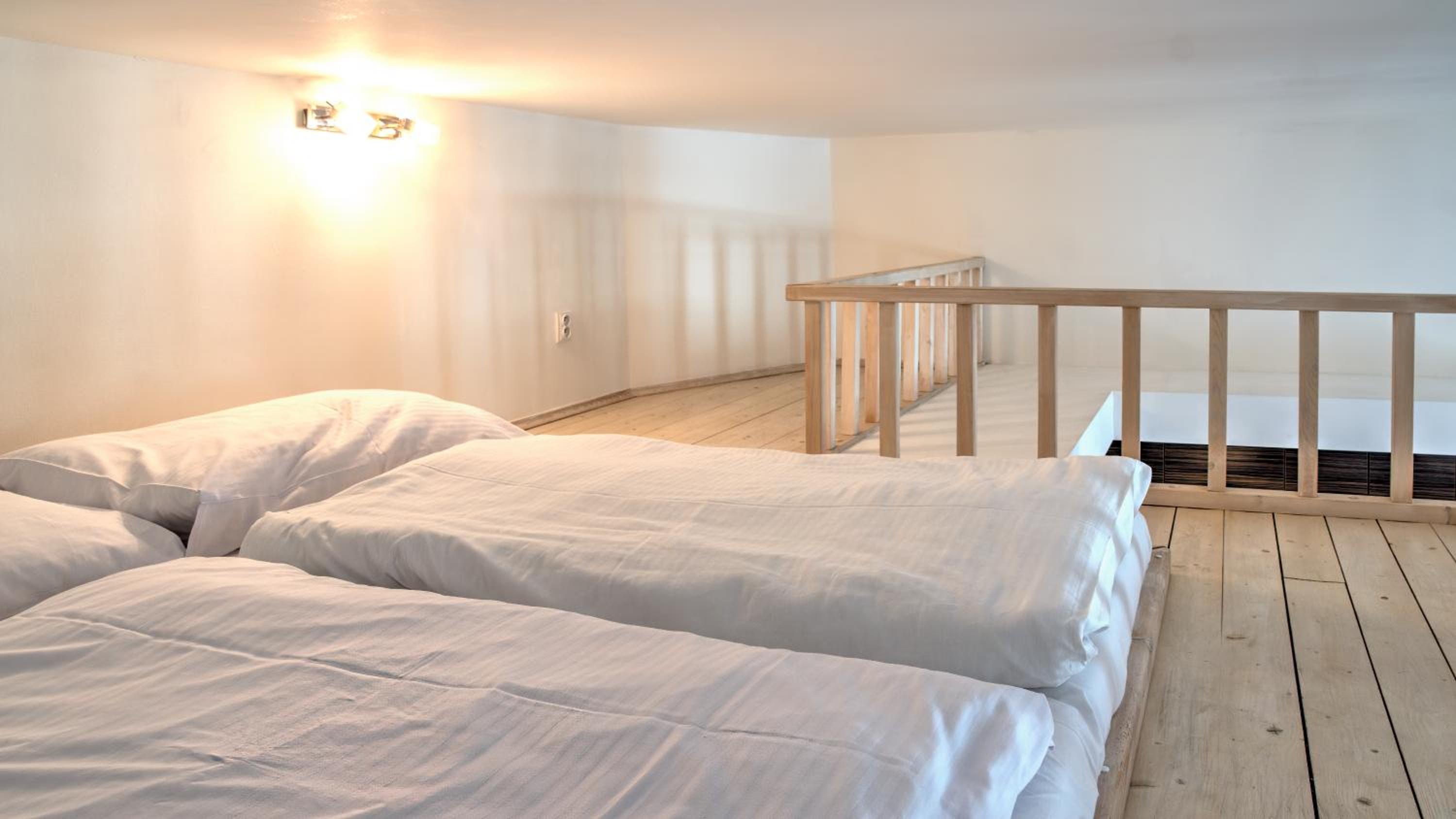 One-Bedroom Apartment (4 Adults) - Photo 1