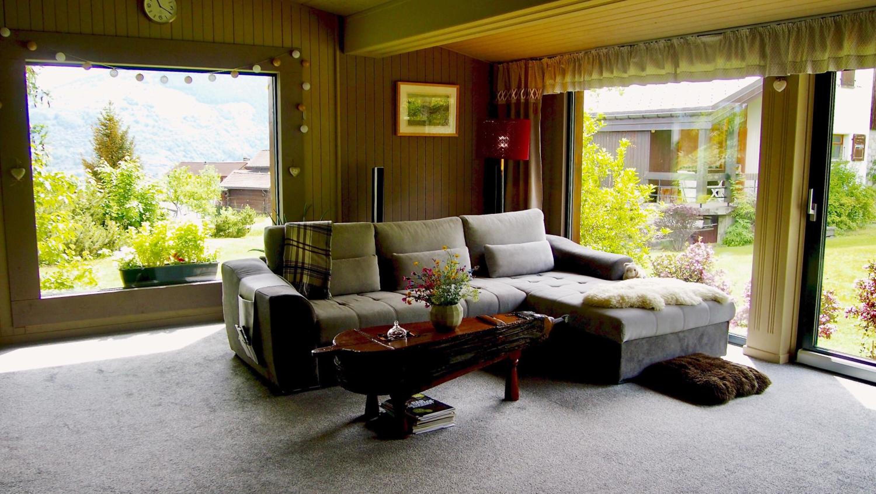 Three-Bedroom House photo 3