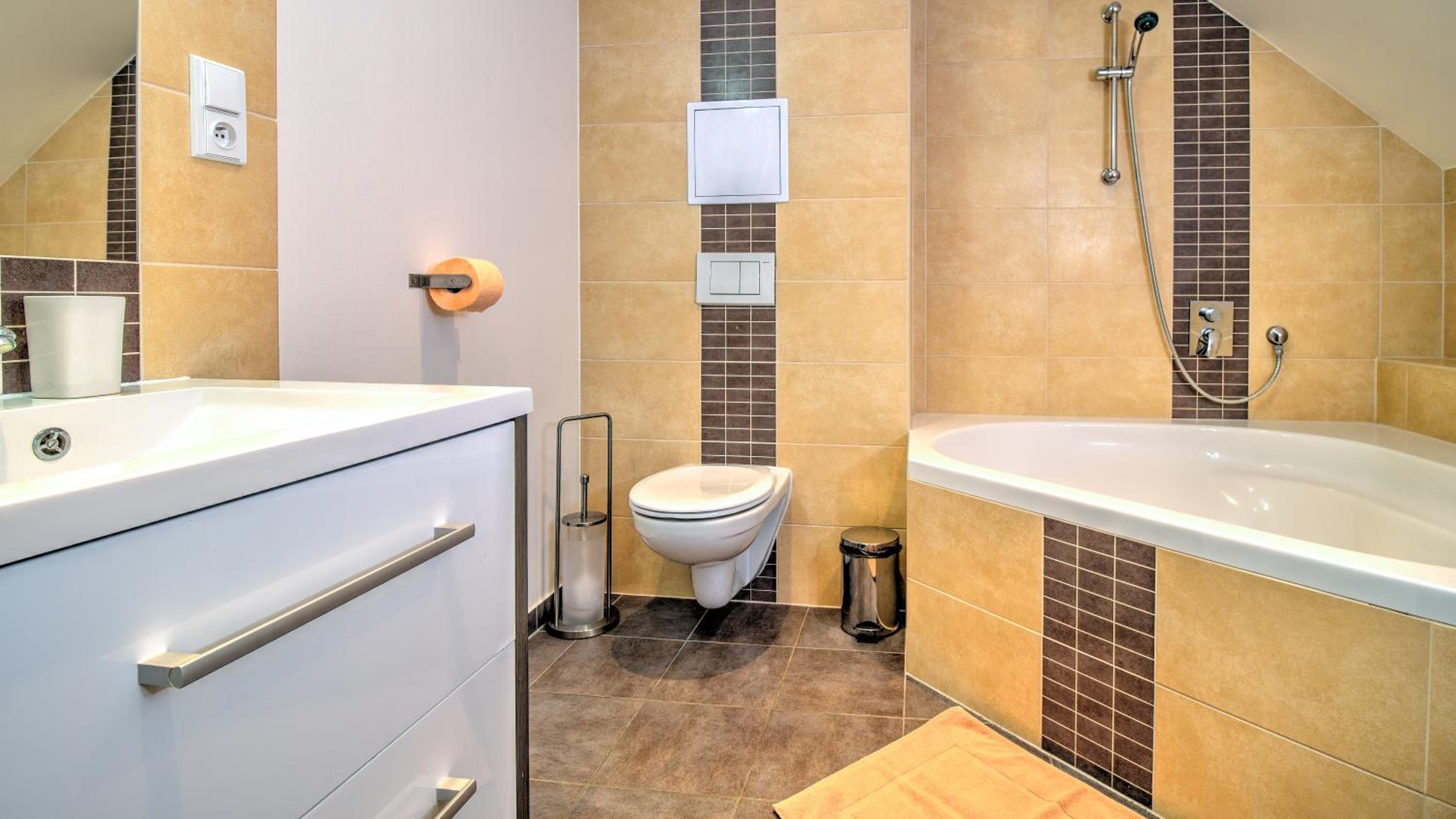 One-Bedroom Apartment (4 Adults) - Photo 12