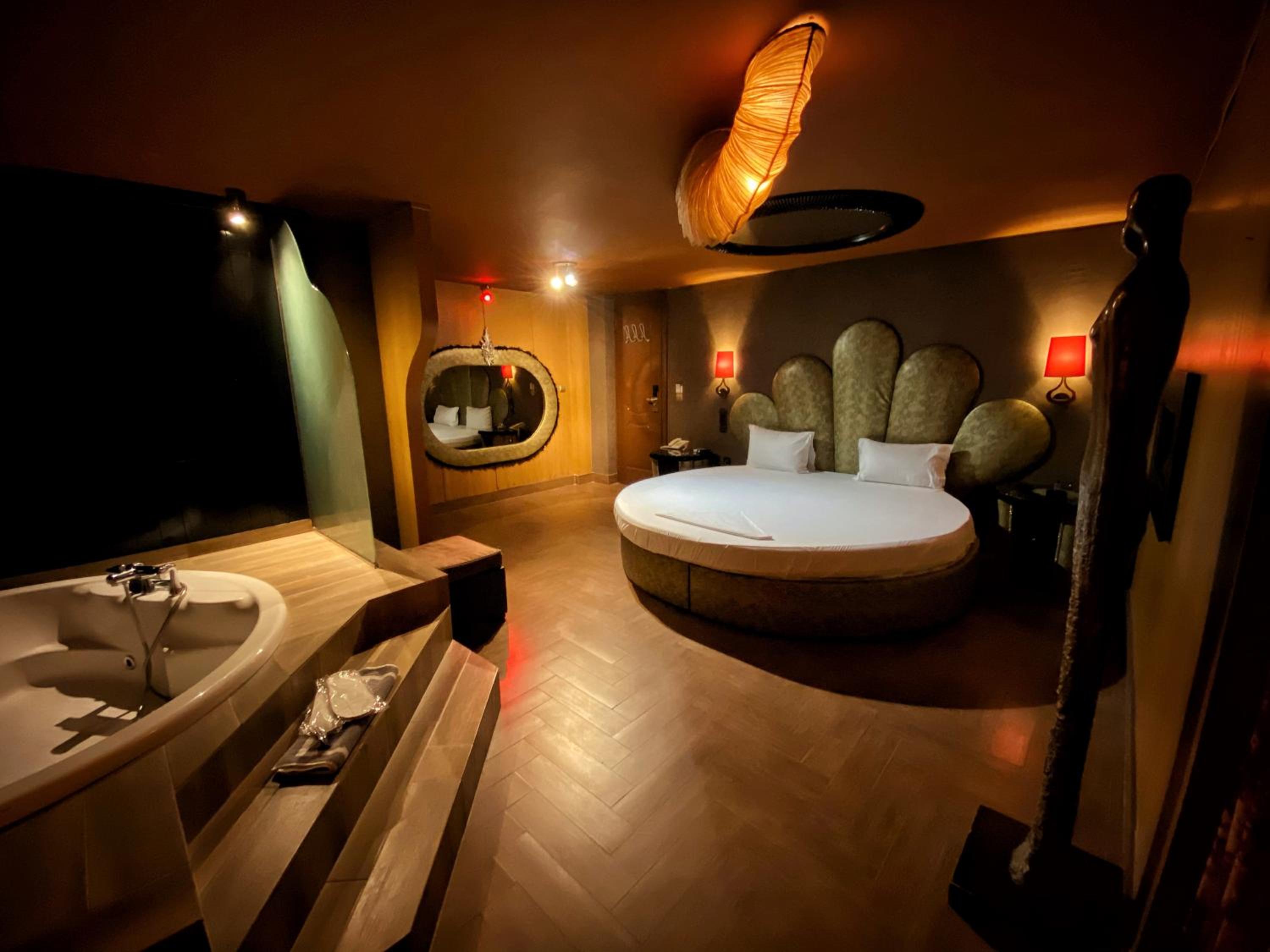 Suite With Spa Bath