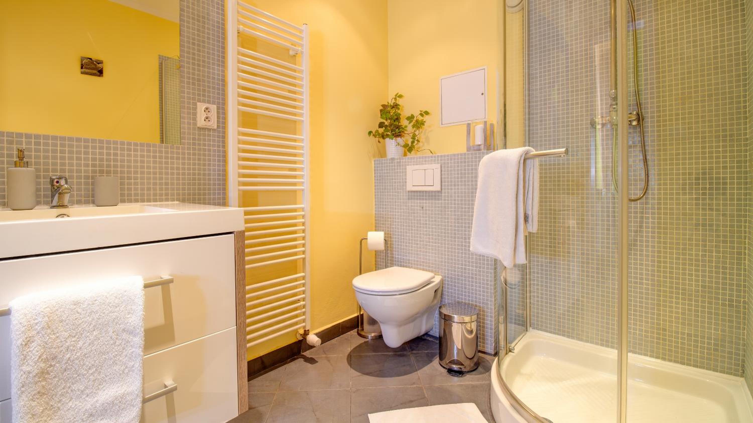 One-Bedroom Apartment (2 Adults) - Photo 8