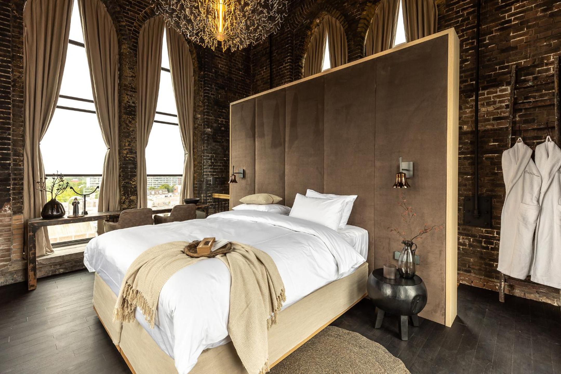 Deluxe Suite - Photo 1