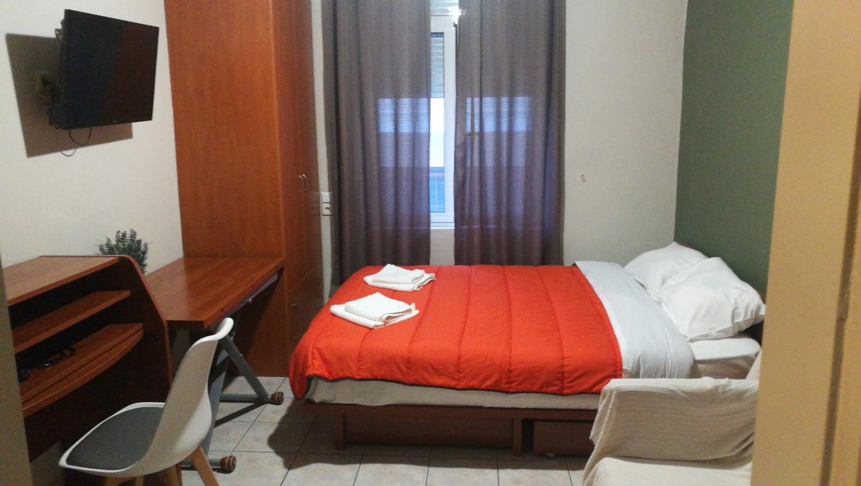 Studio Apartment photo 2