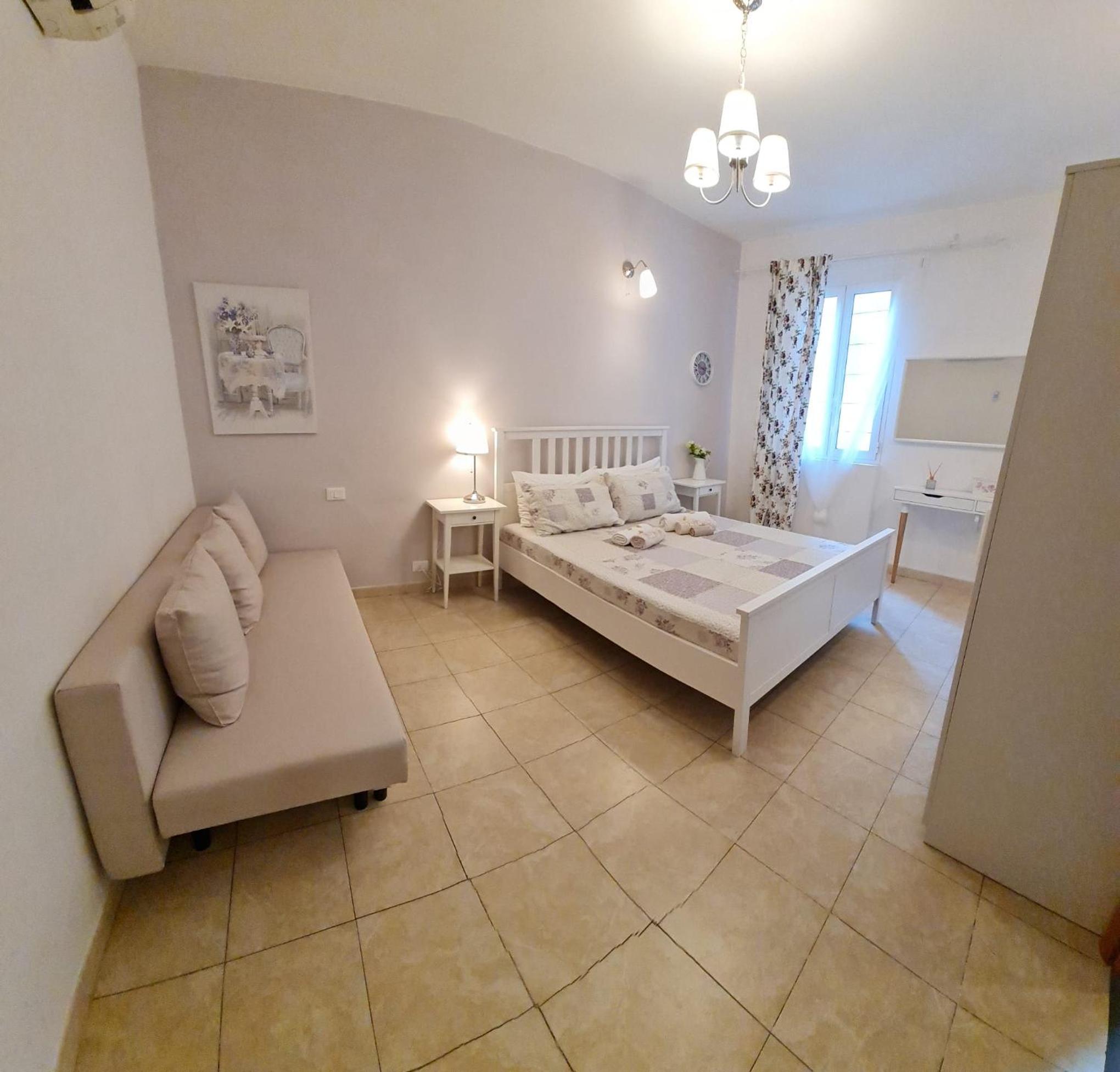 Comfort Triple Room with Shower photo 2