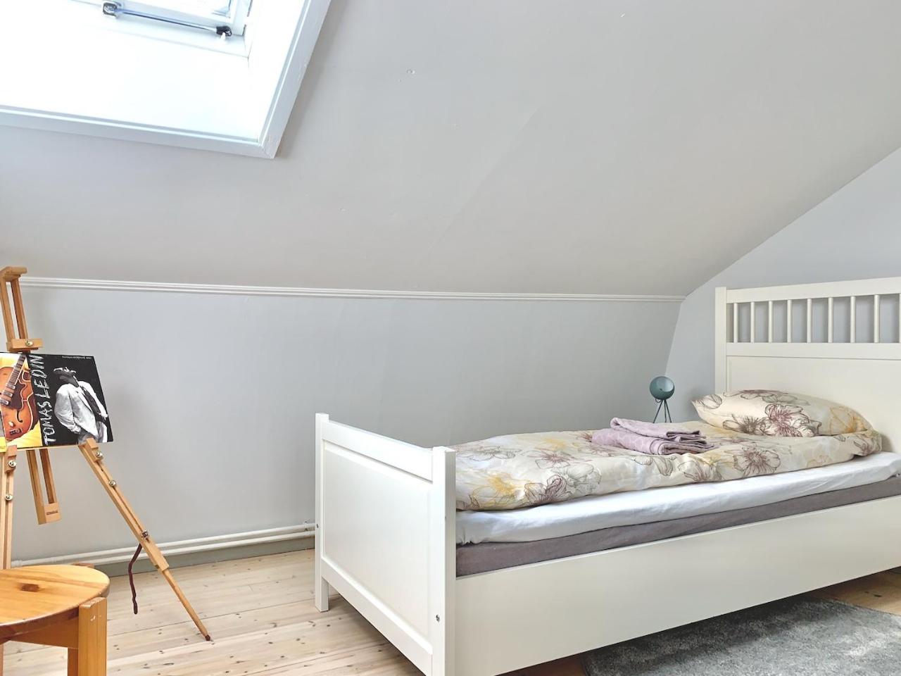 Two-Bedroom Apartment - Photo 6