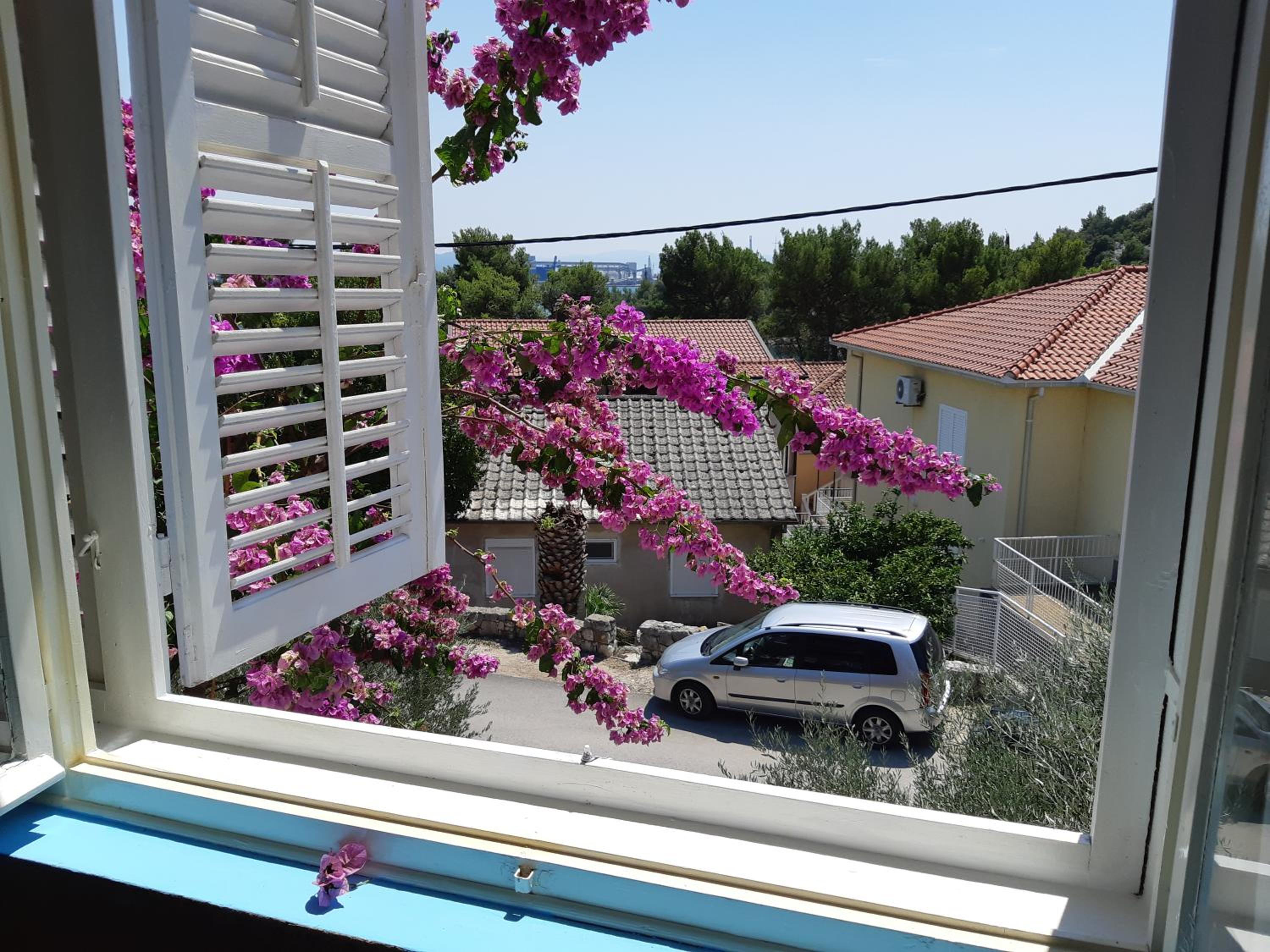 Apartment with Sea View - Photo 11