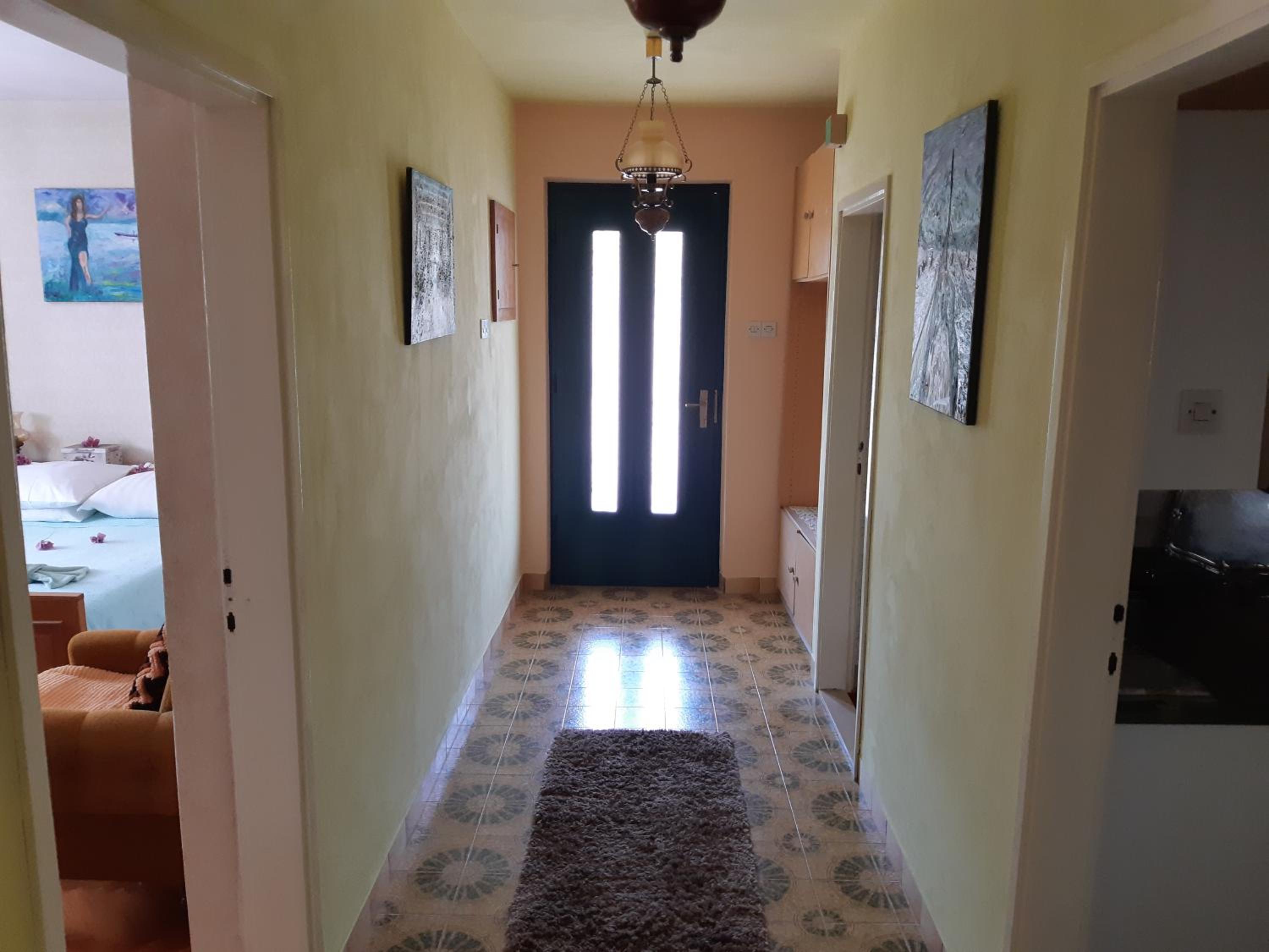 Apartment with Sea View - Photo 7