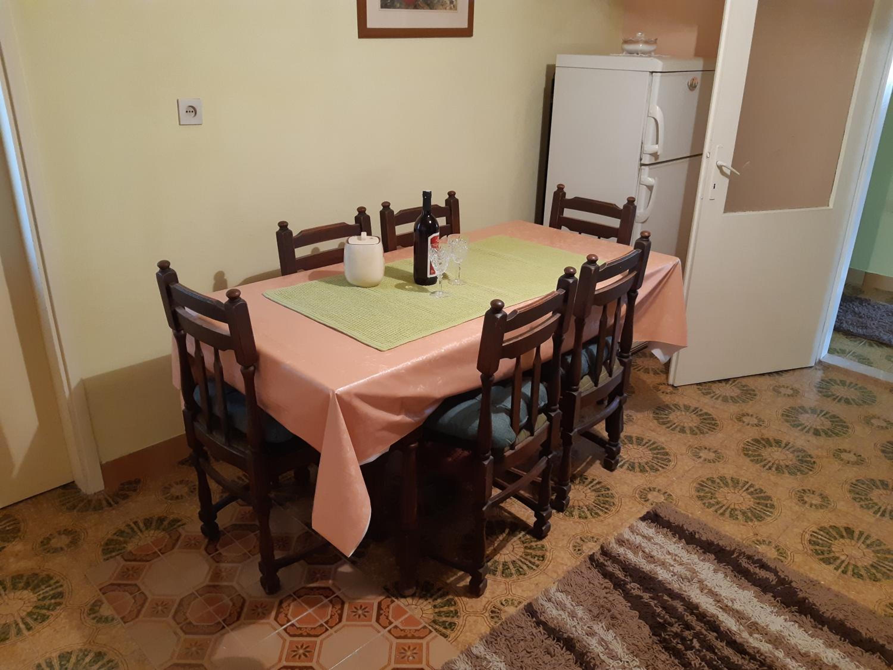 Apartment with Sea View - Photo 3