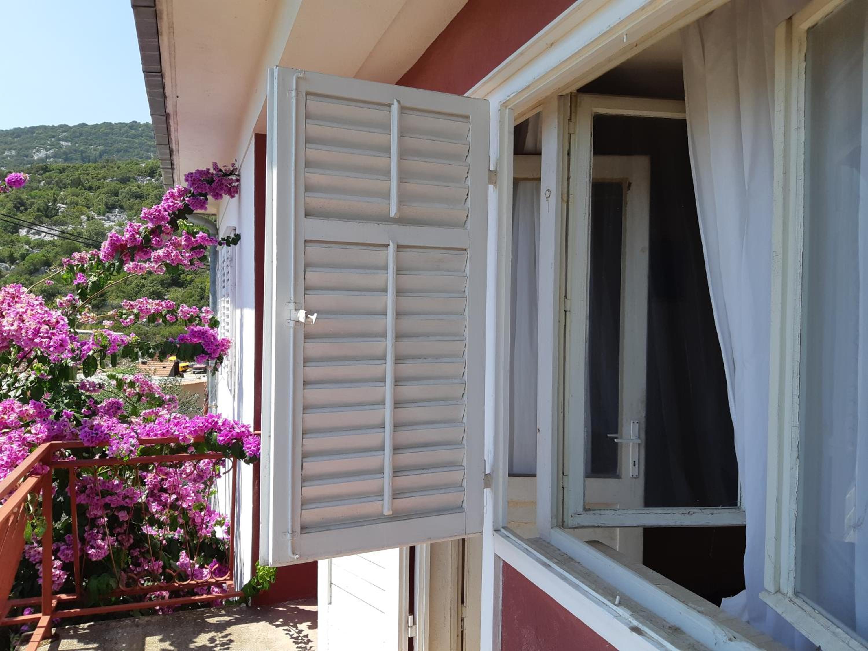 Apartment with Sea View - Photo 32