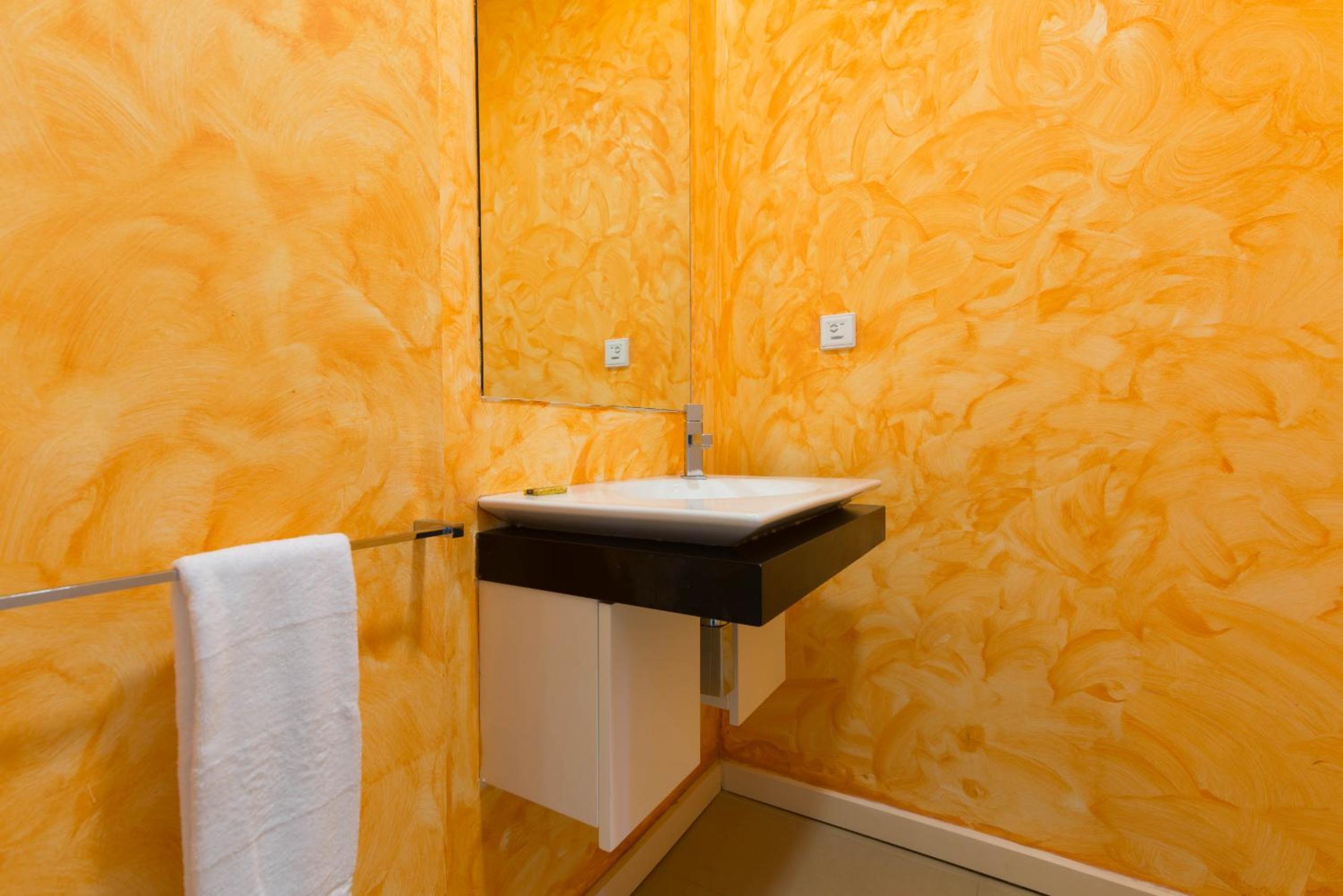 Three-Bedroom House photo 3