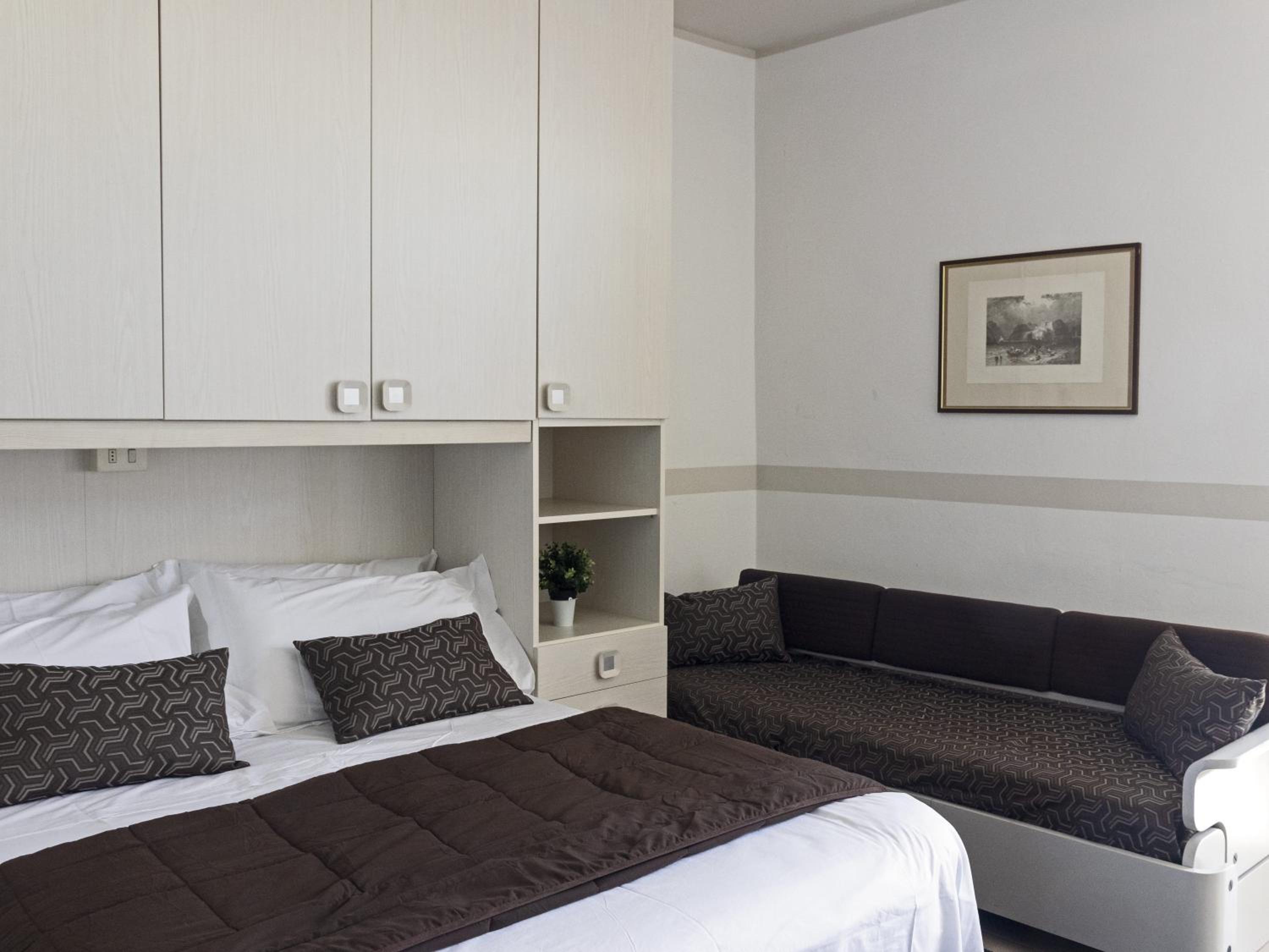 Double or Twin Room - Photo 11