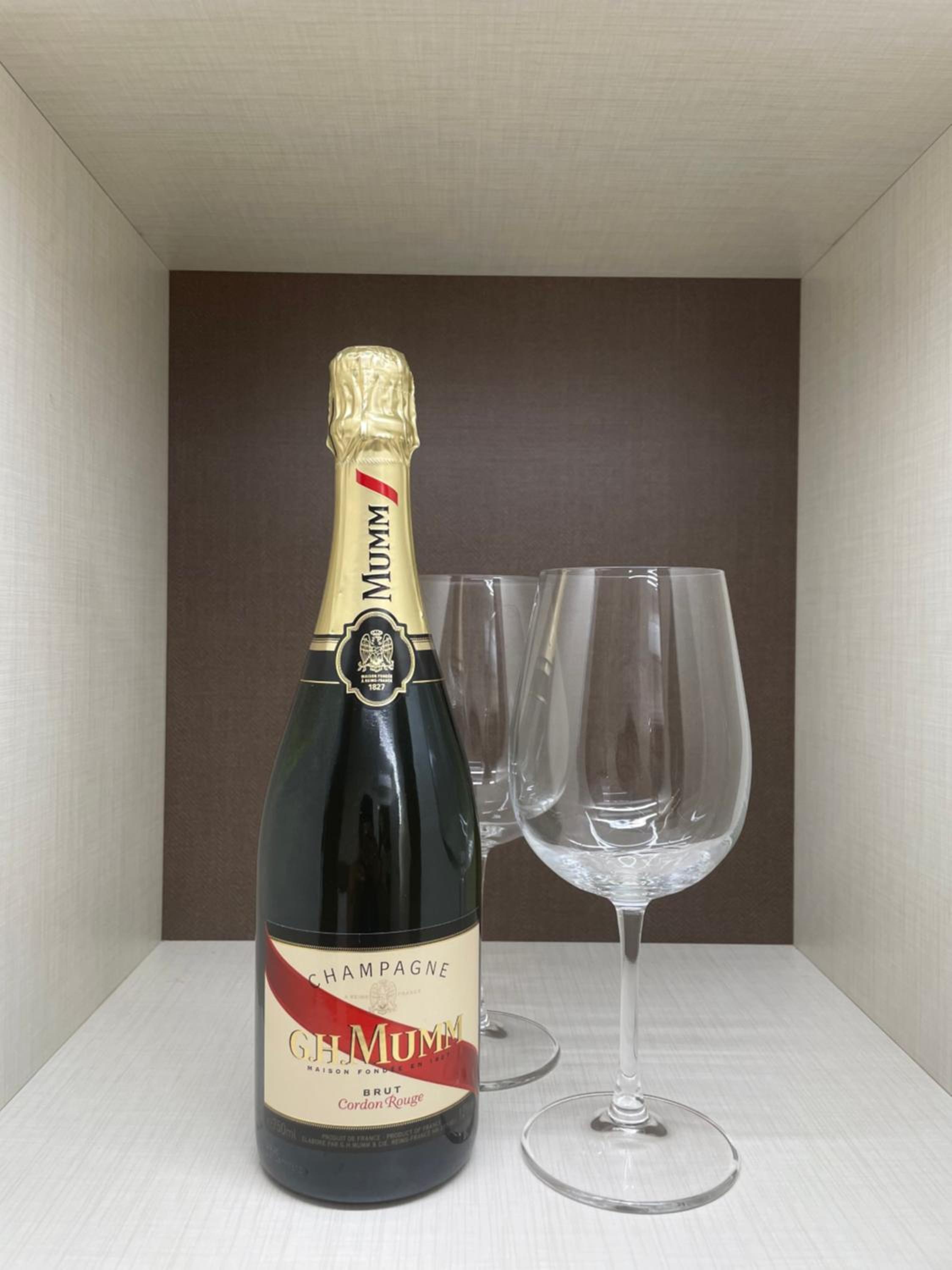 Superior King Suite - Photo 18